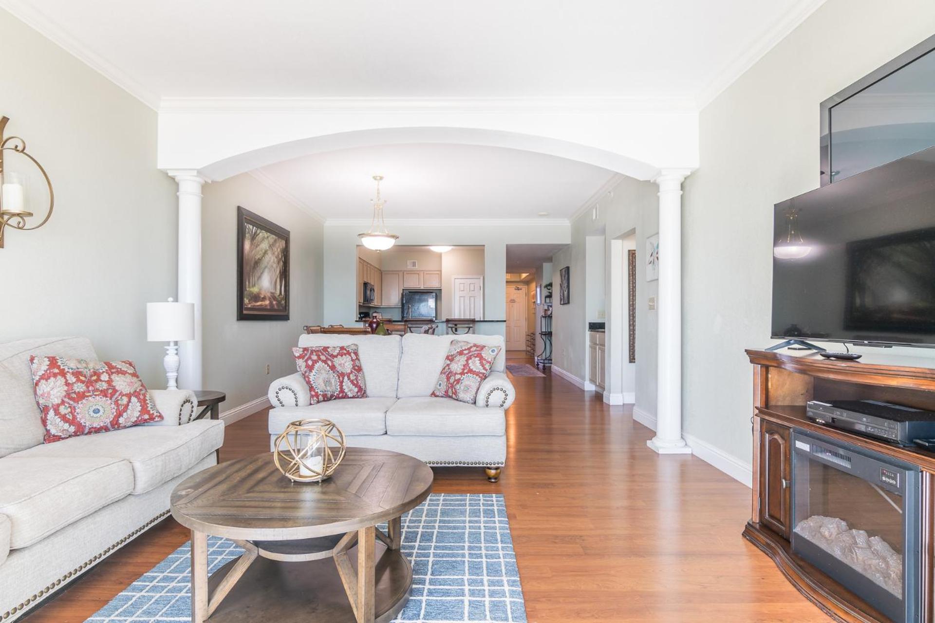 Beachview Condo at Legacy Tower 1 -405 - fully furnished 3 bedroom 2 bathroom