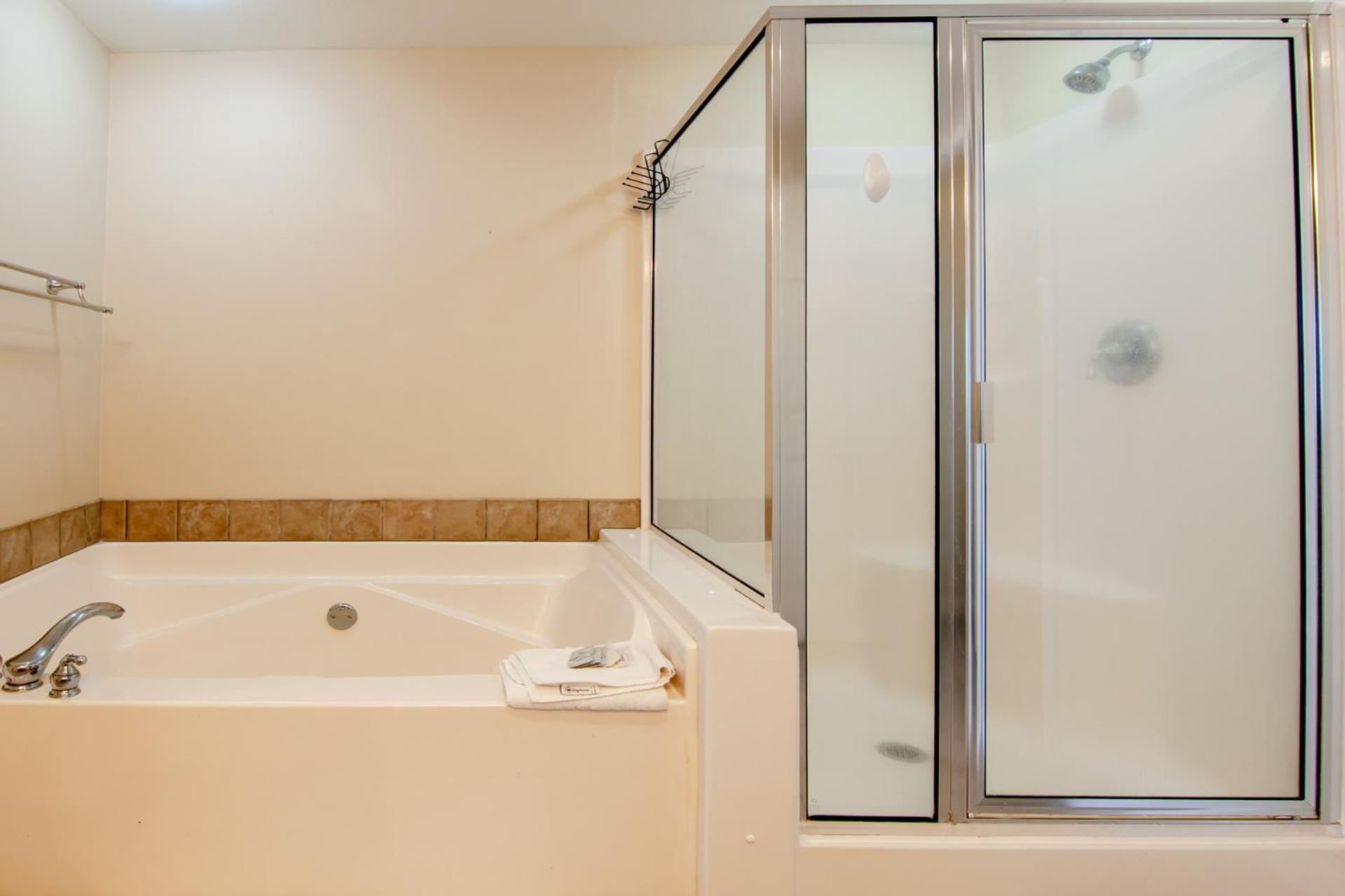 Beachview Condo in Legacy Tower 1 -1104 - fully furnished 2 bedroom 2 bath