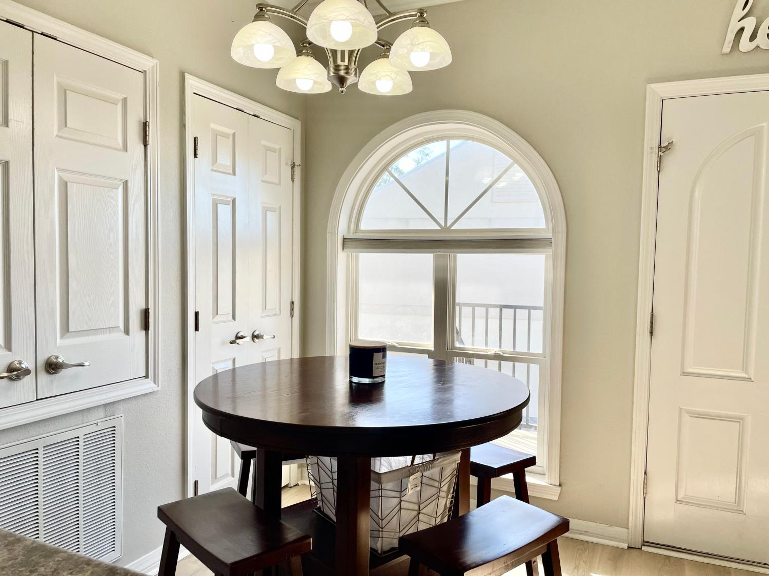 148 Beau Clair - Beachside Townhome with Pool in Long Beach