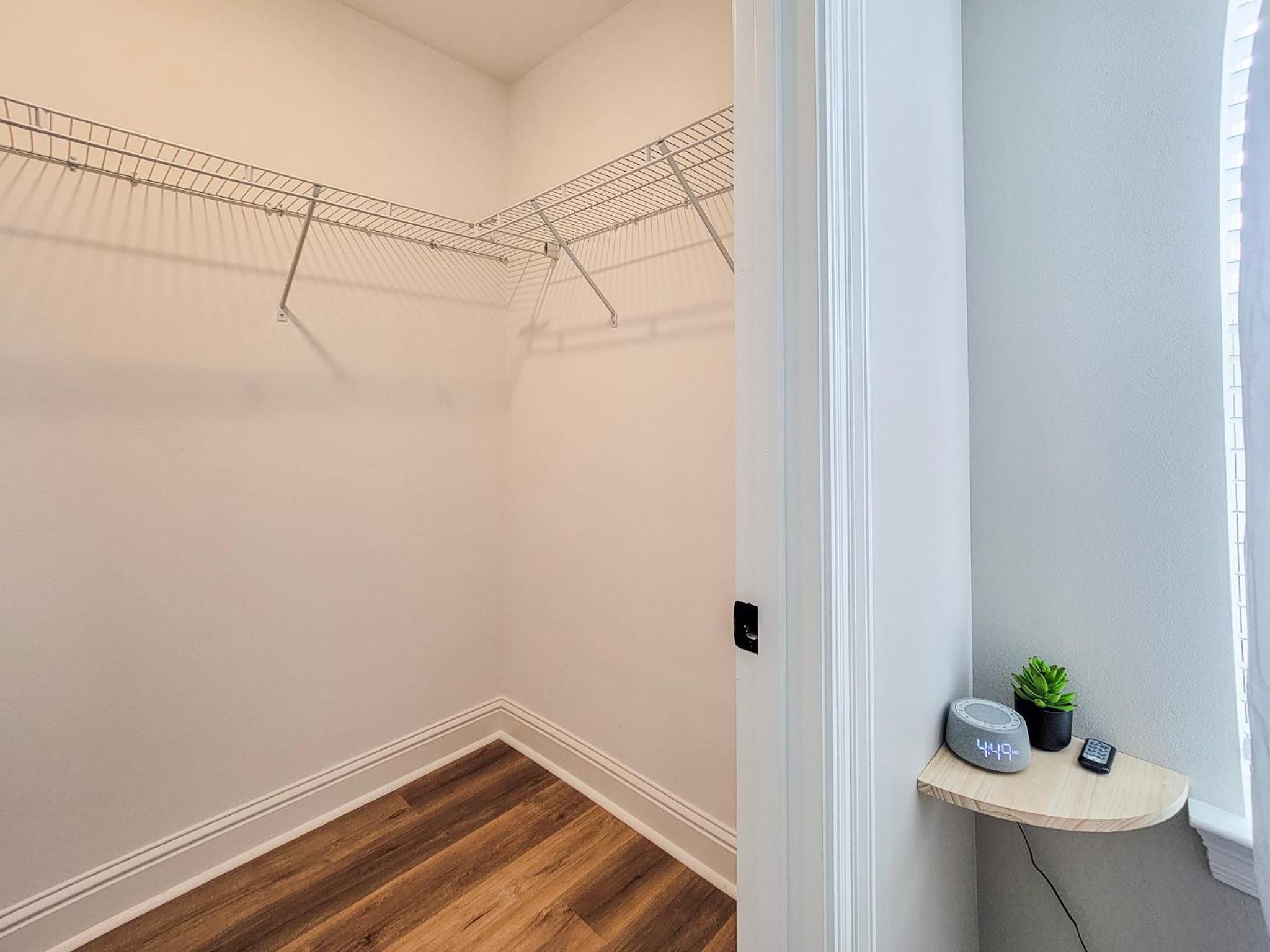 BRAND NEW, Fully Furnished, 3 Bedroom Cottage!