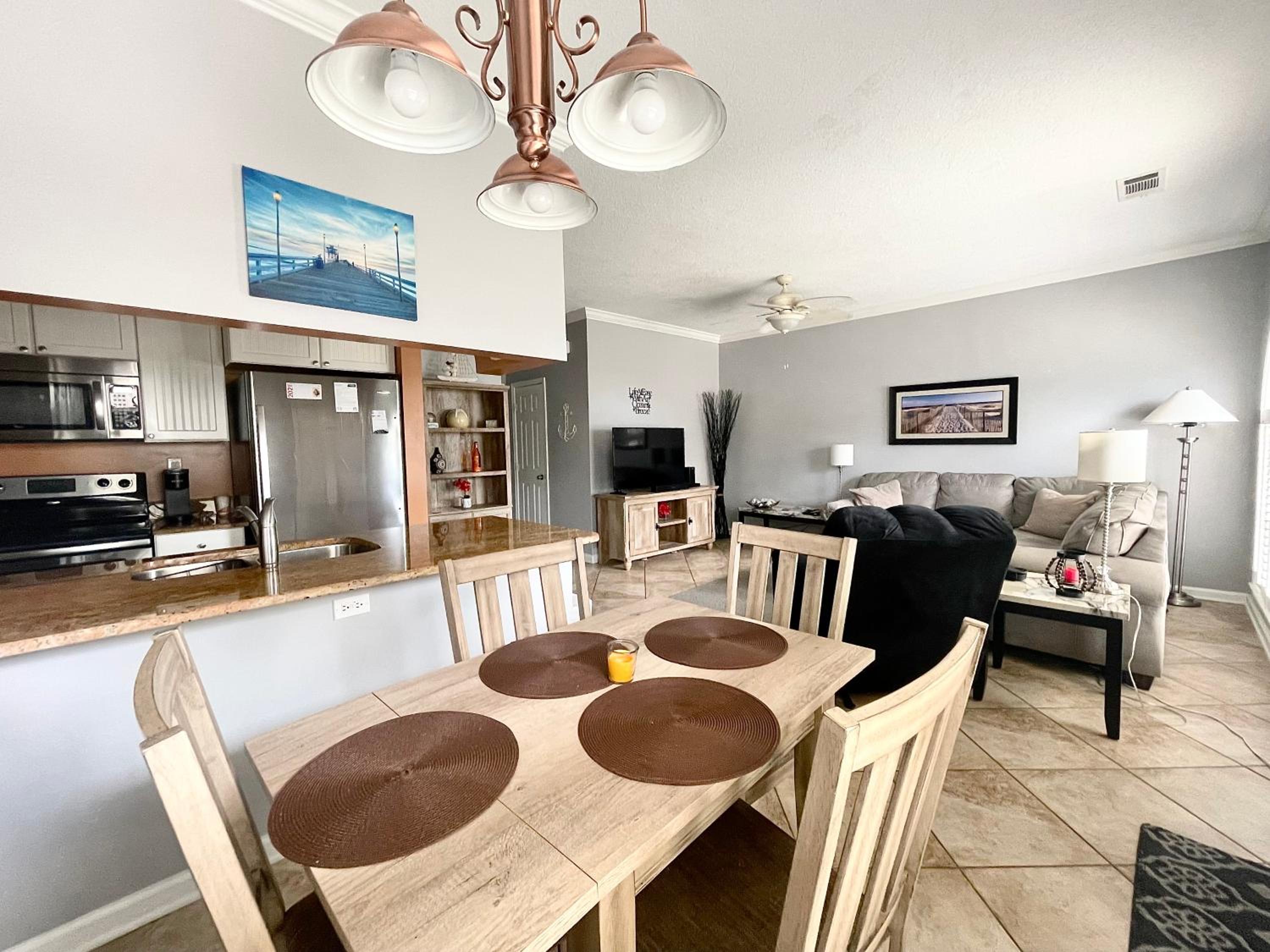 146 Beau Clair - Beachside Townhome with Pool in Long Beach