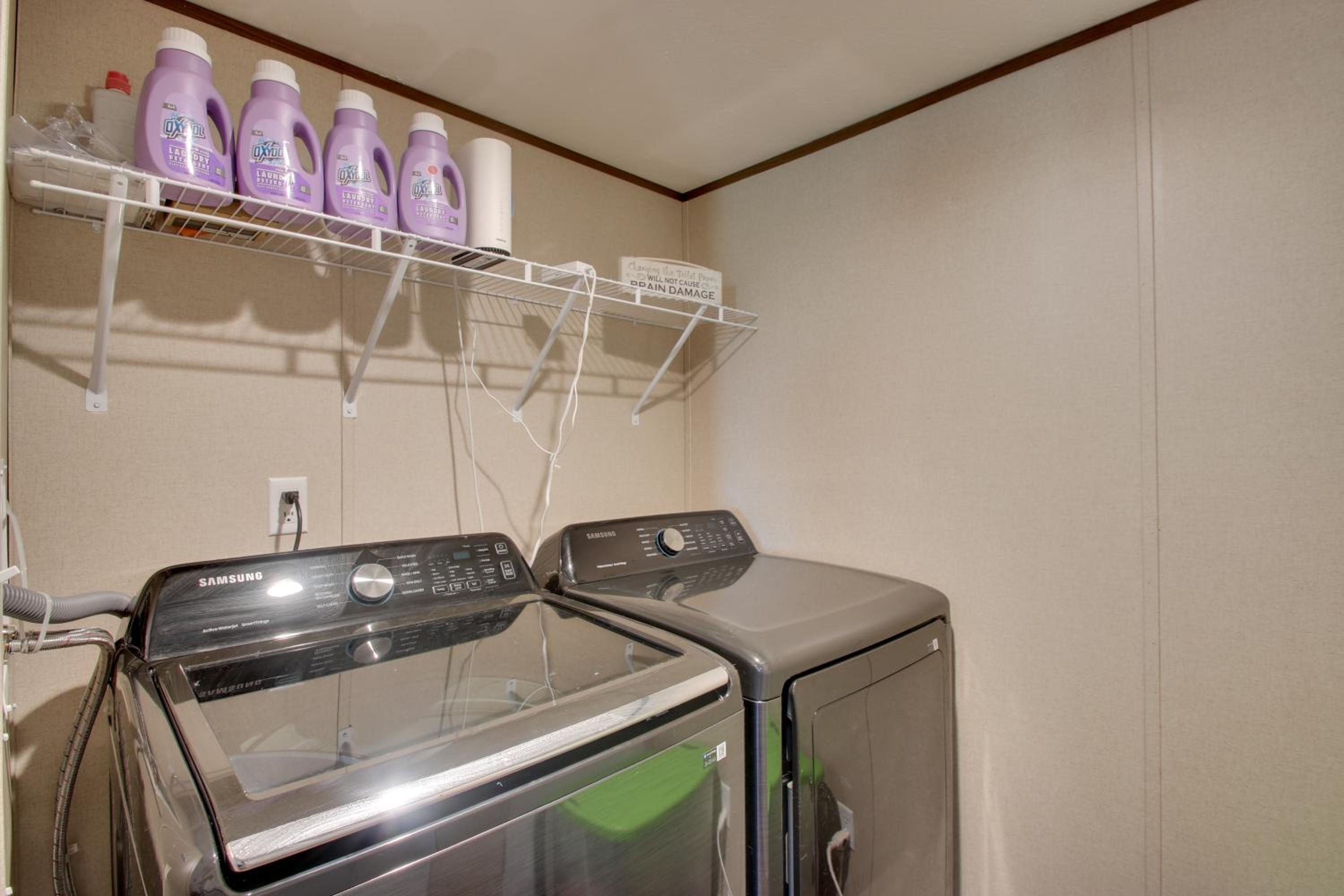 Secluded El Reno Retreat w/ Private Fishing Lake!