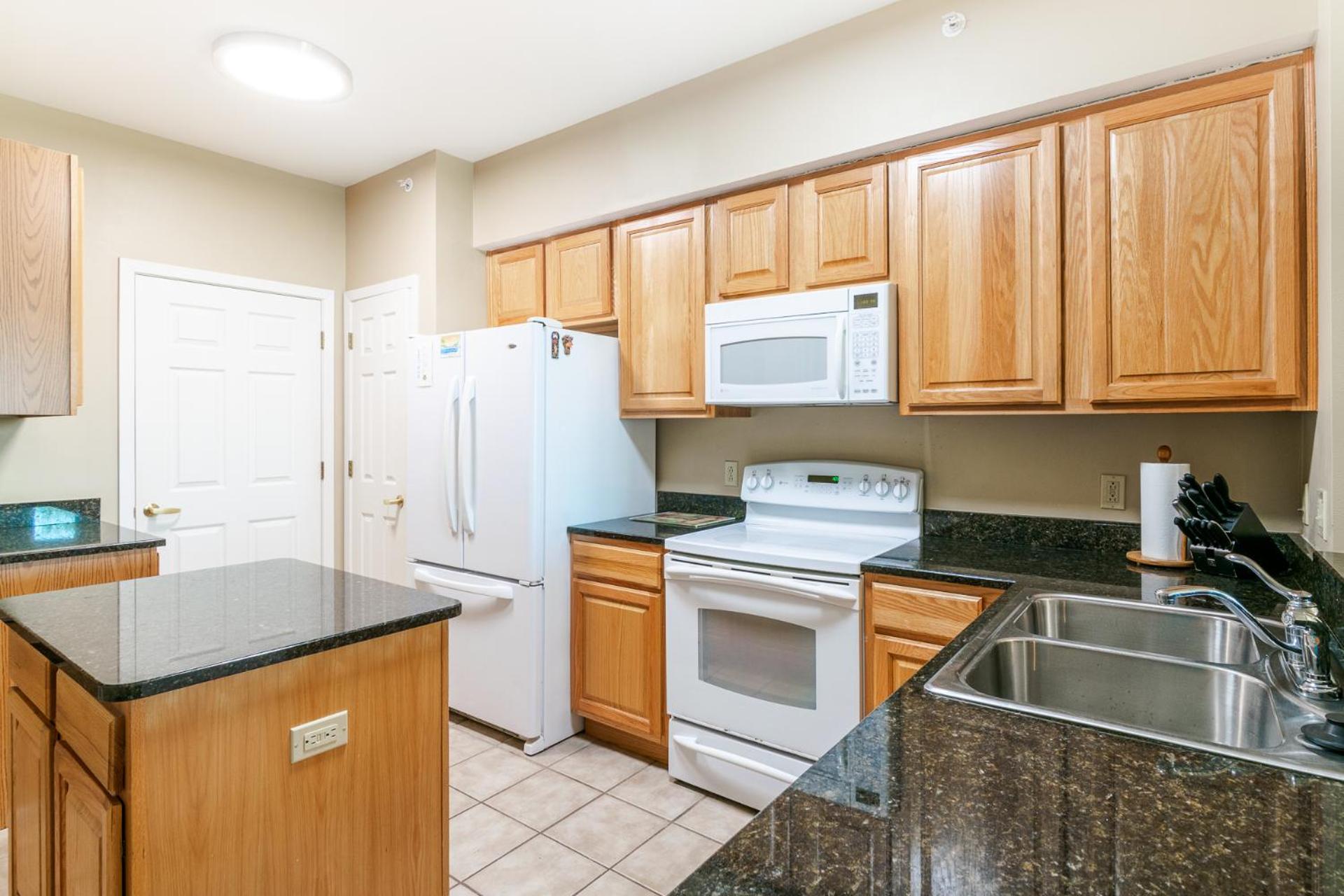 Beachview Condo at Legacy Tower 1 -202 - fully furnished 2 bedroom 2 bathroom