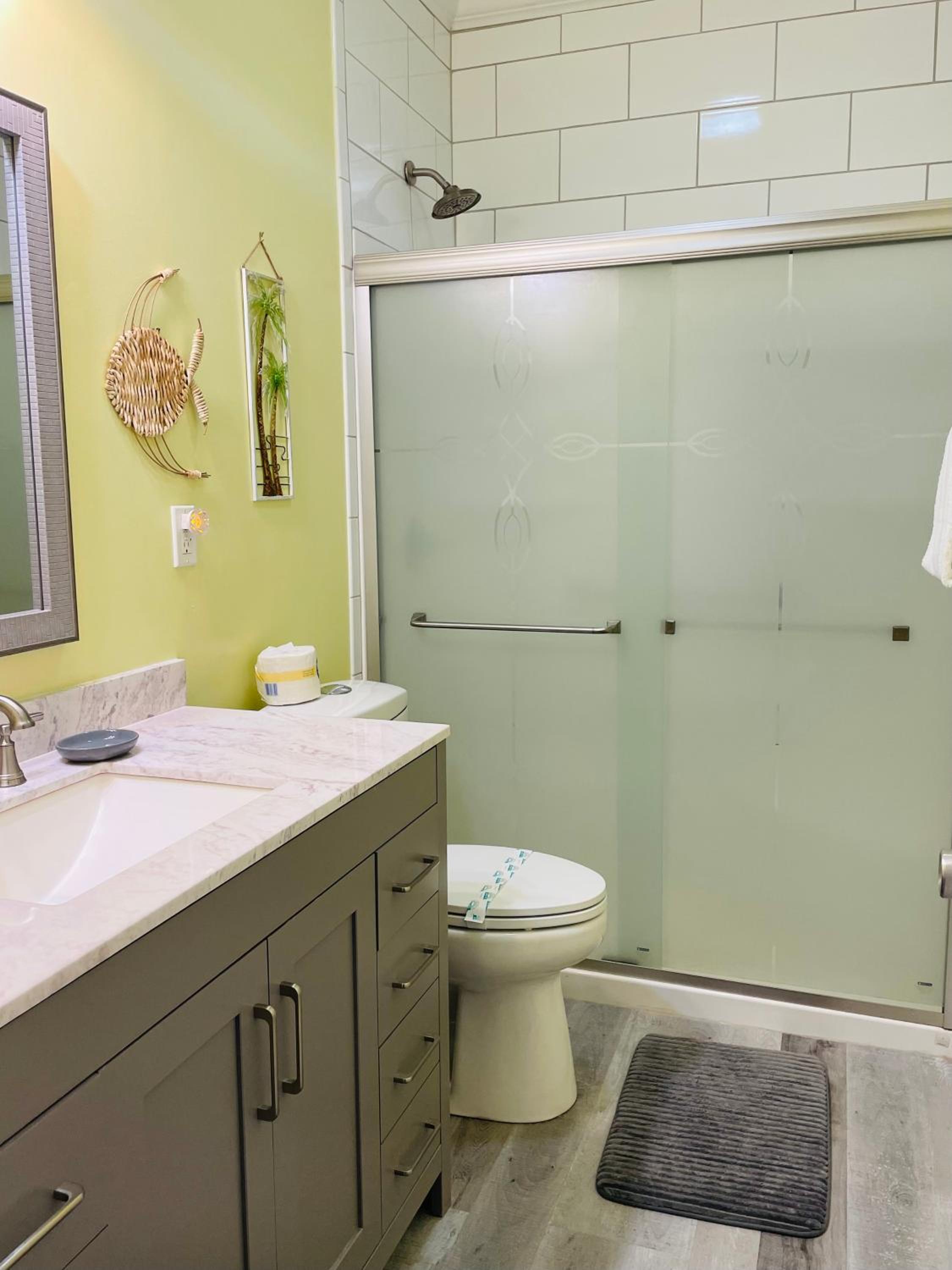146 Beau Clair - Beachside Townhome with Pool in Long Beach