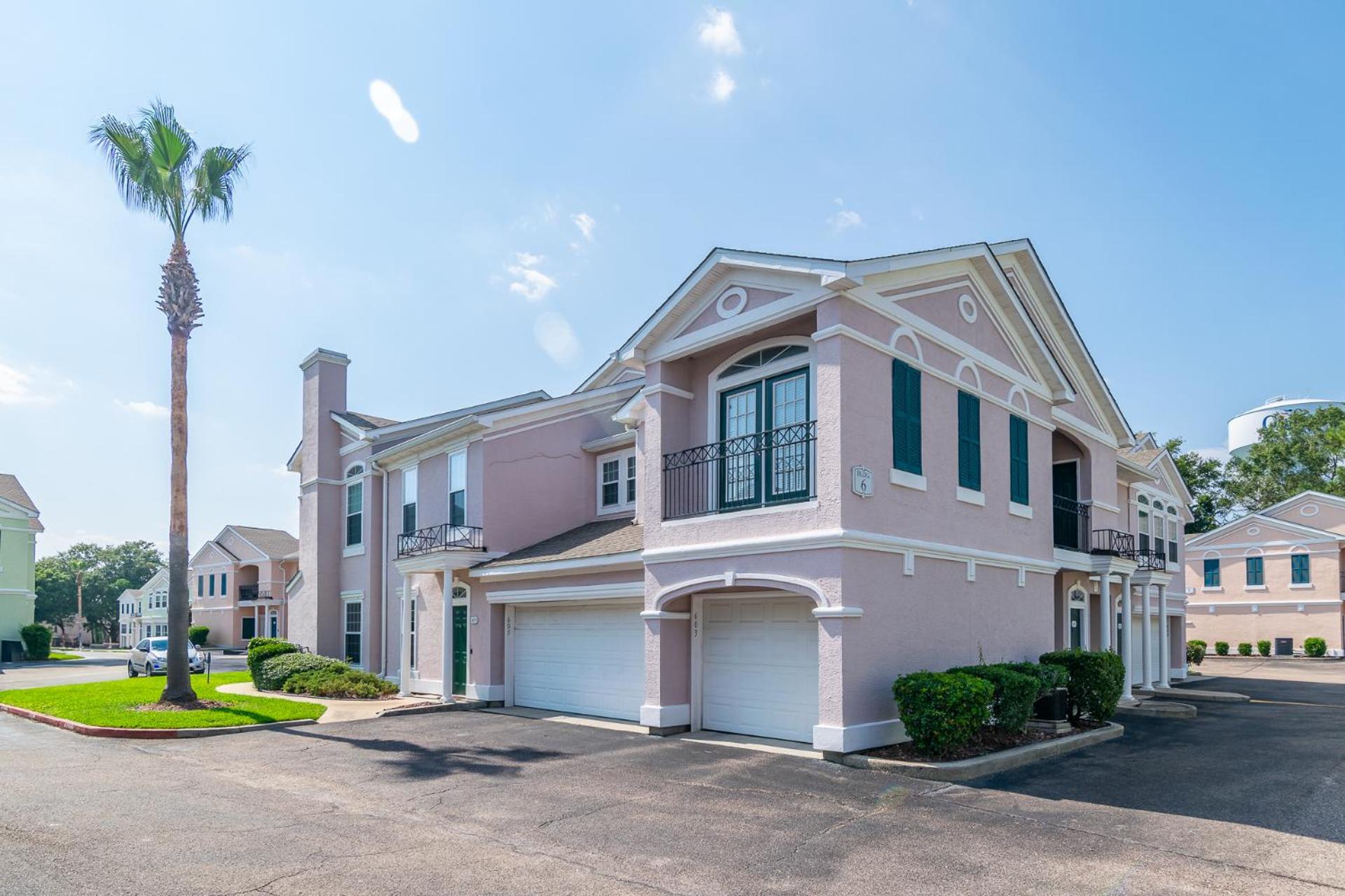 Legacy Villa 602 - 3 bedroom 2 bath condo - quiet beachside neighborhood