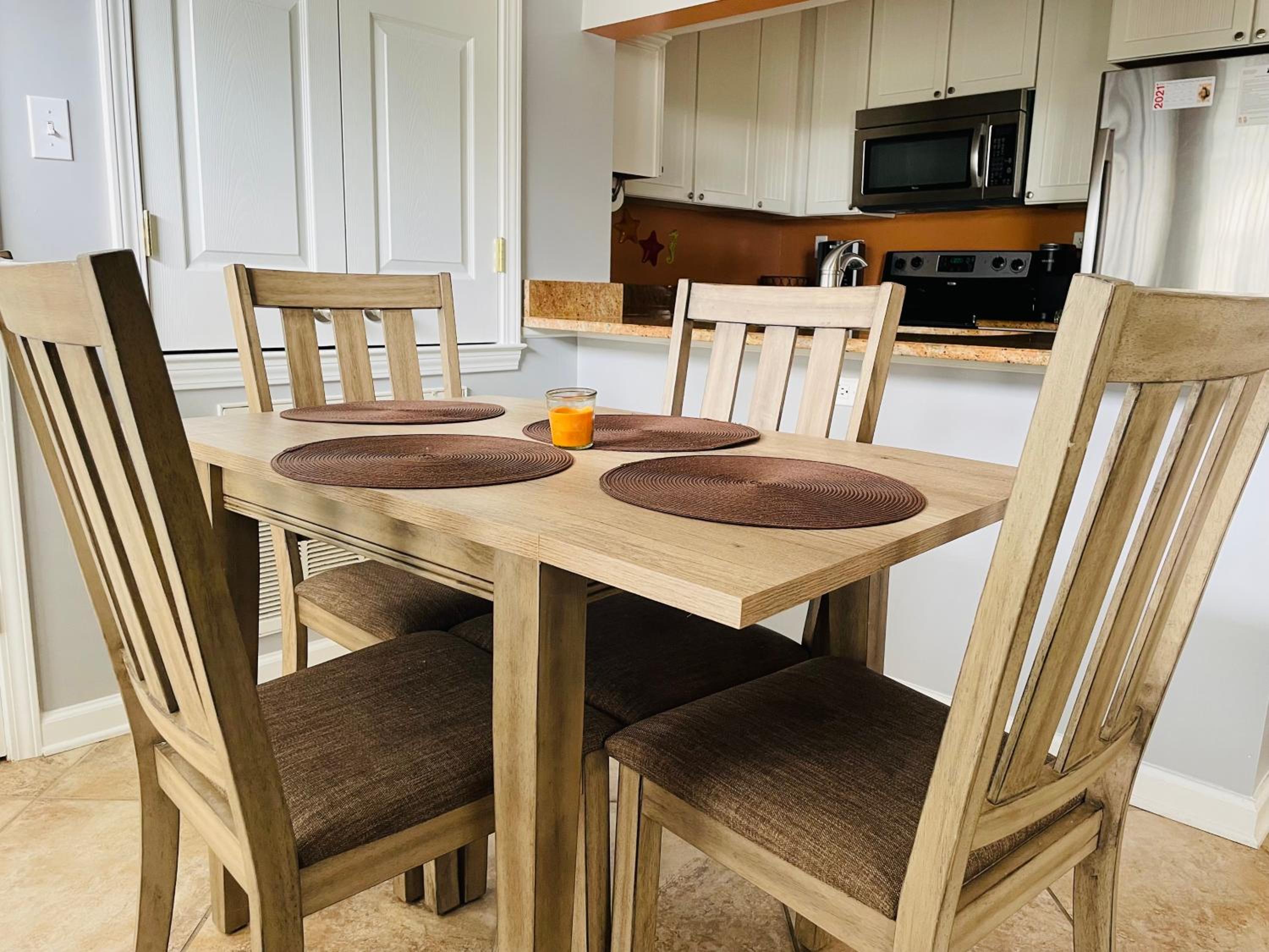 146 Beau Clair - Beachside Townhome with Pool in Long Beach