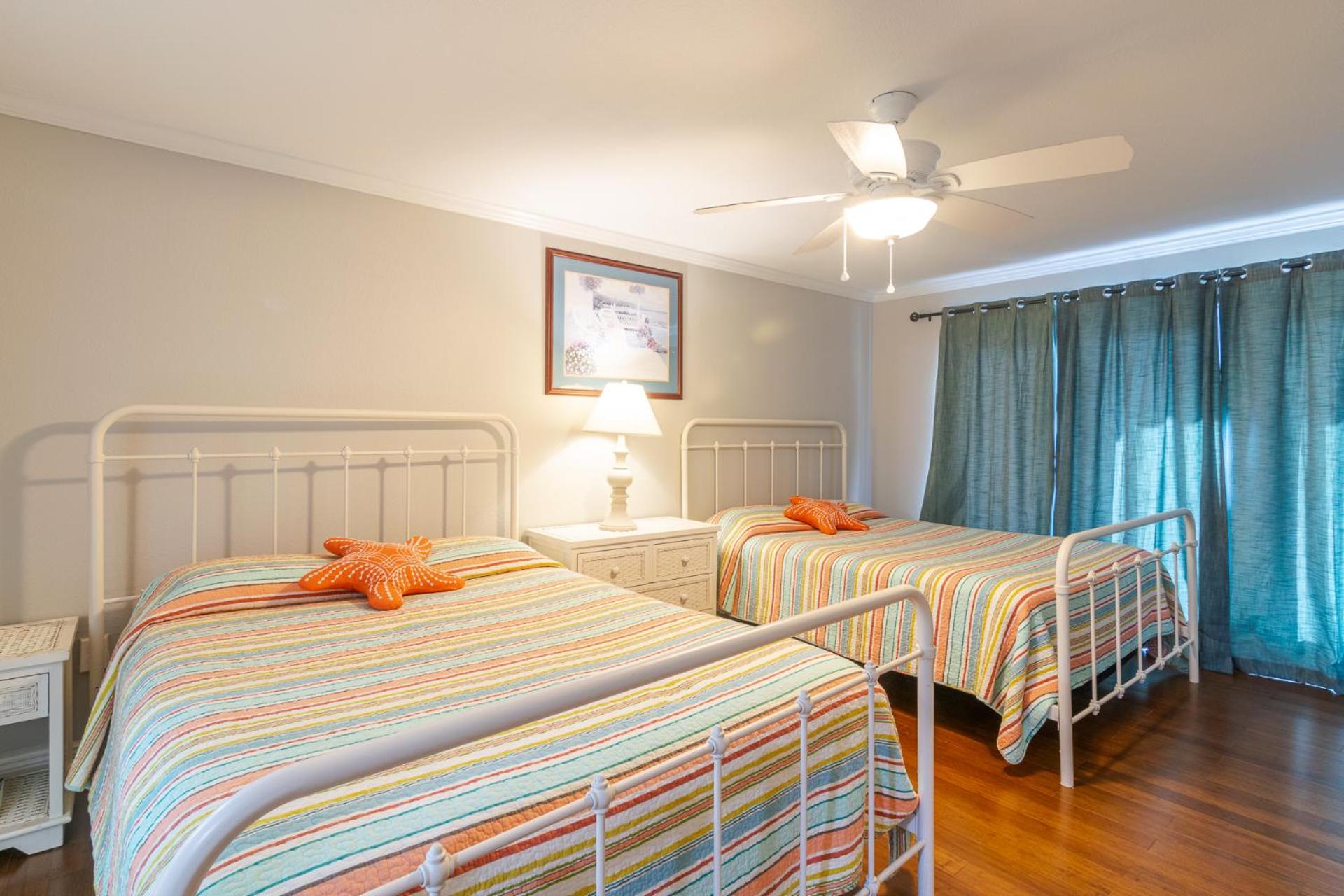 Cozy 2 bed 2 bath condo at the beachside Ocean Club Villas