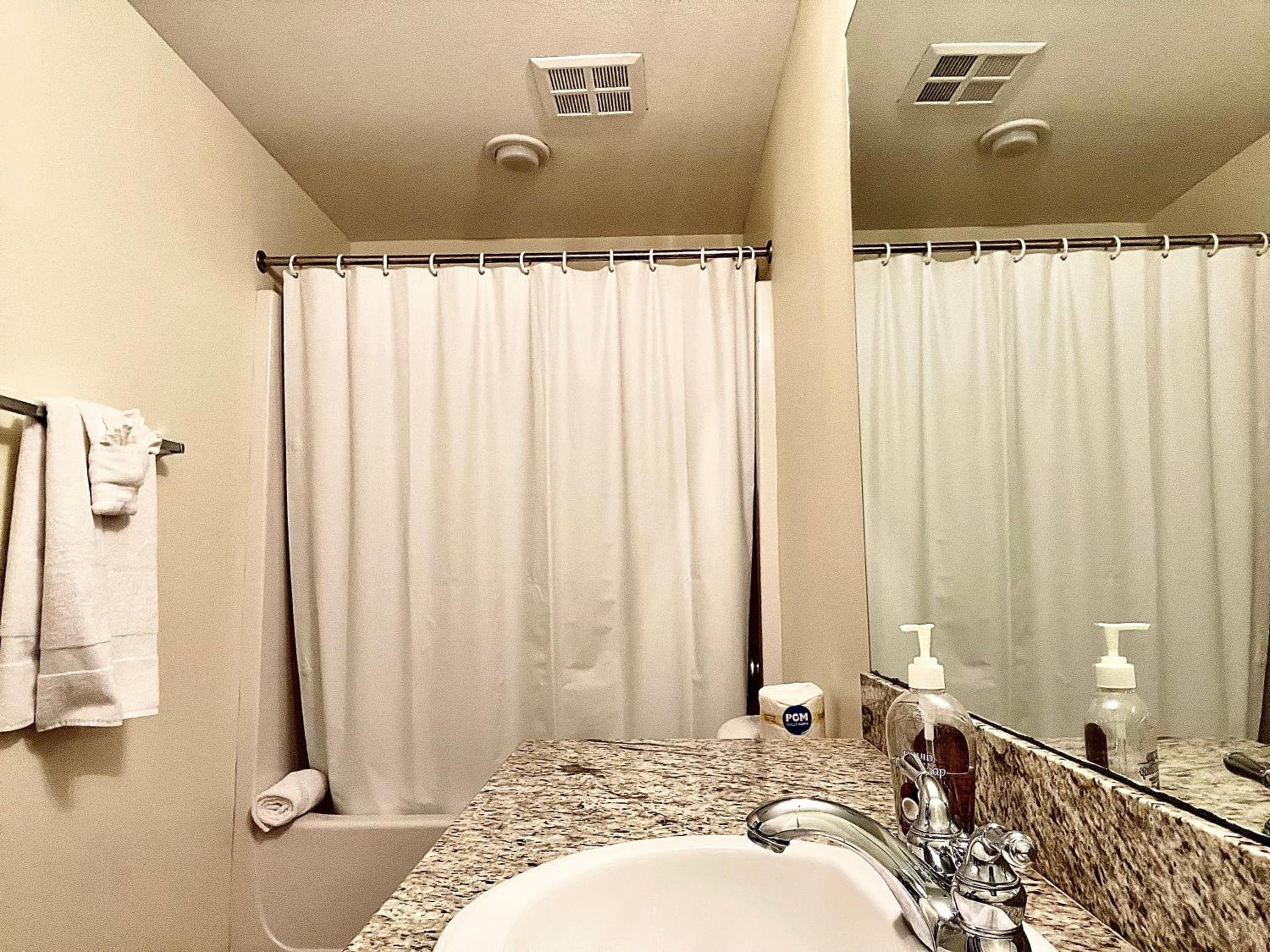 Beachview Condo in Legacy Tower 1-1004 - fully furnished 3 bedroom 2 bathroom