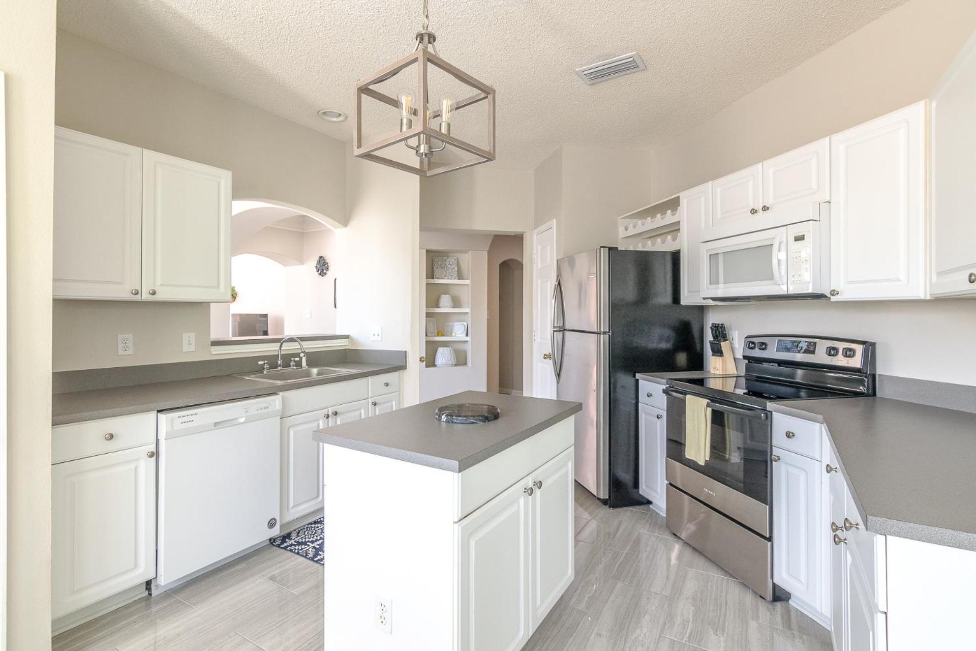 Legacy Villa 506 - 2 bedroom 2 bath with garage in beachside neighborhood