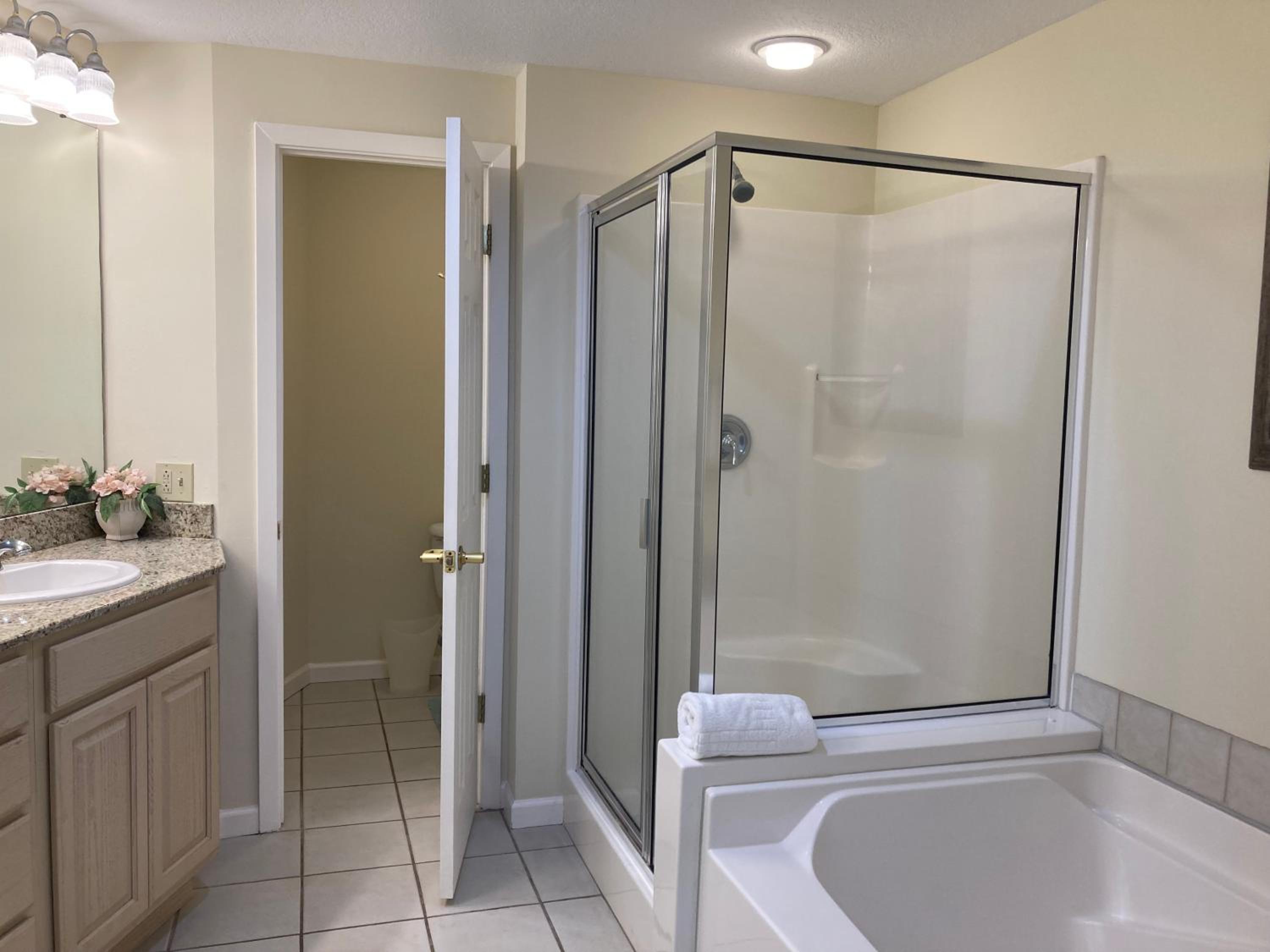 Spacious Beachview End Unit in Legacy Tower 1-501 - 3 bedroom 3 bath condo