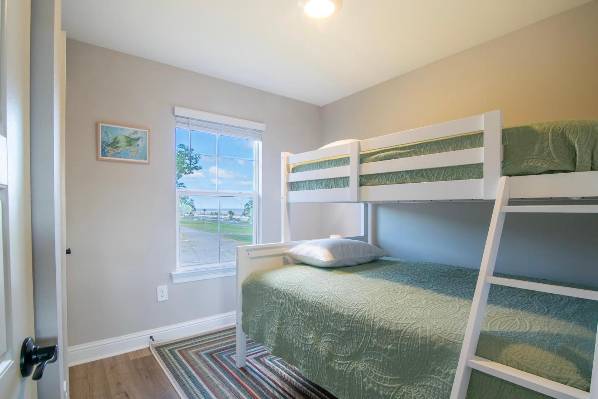 BRAND NEW, Fully Furnished, 3 Bedroom Cottage!
