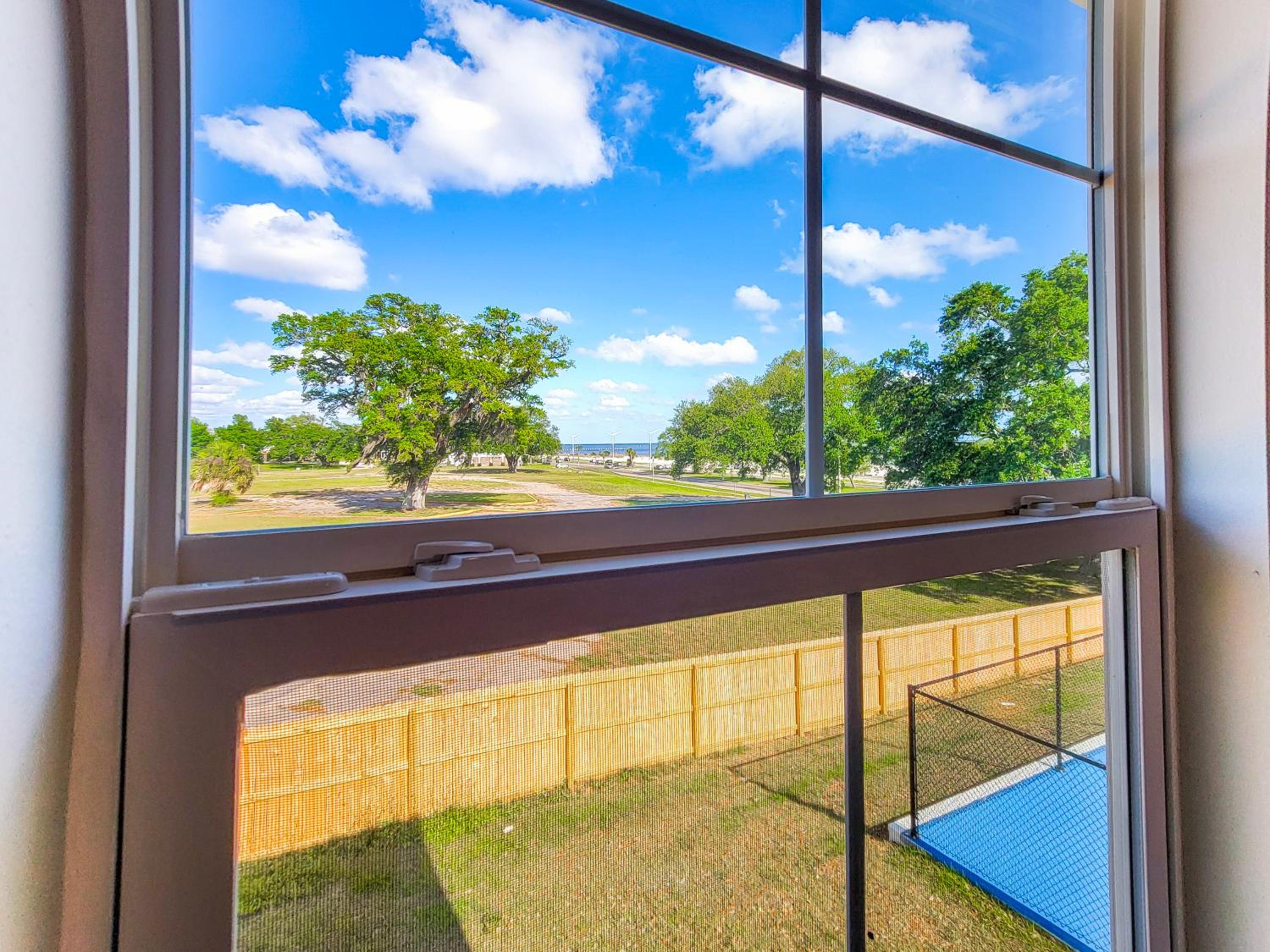 BRAND NEW, Fully Furnished, 3 Bedroom Cottage!