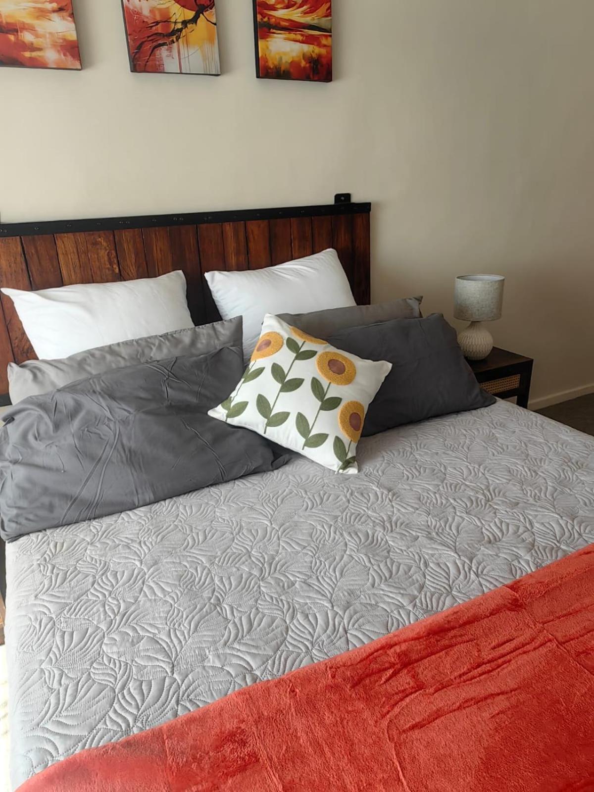 SUNSET Self-Catering Eco Guesthouse