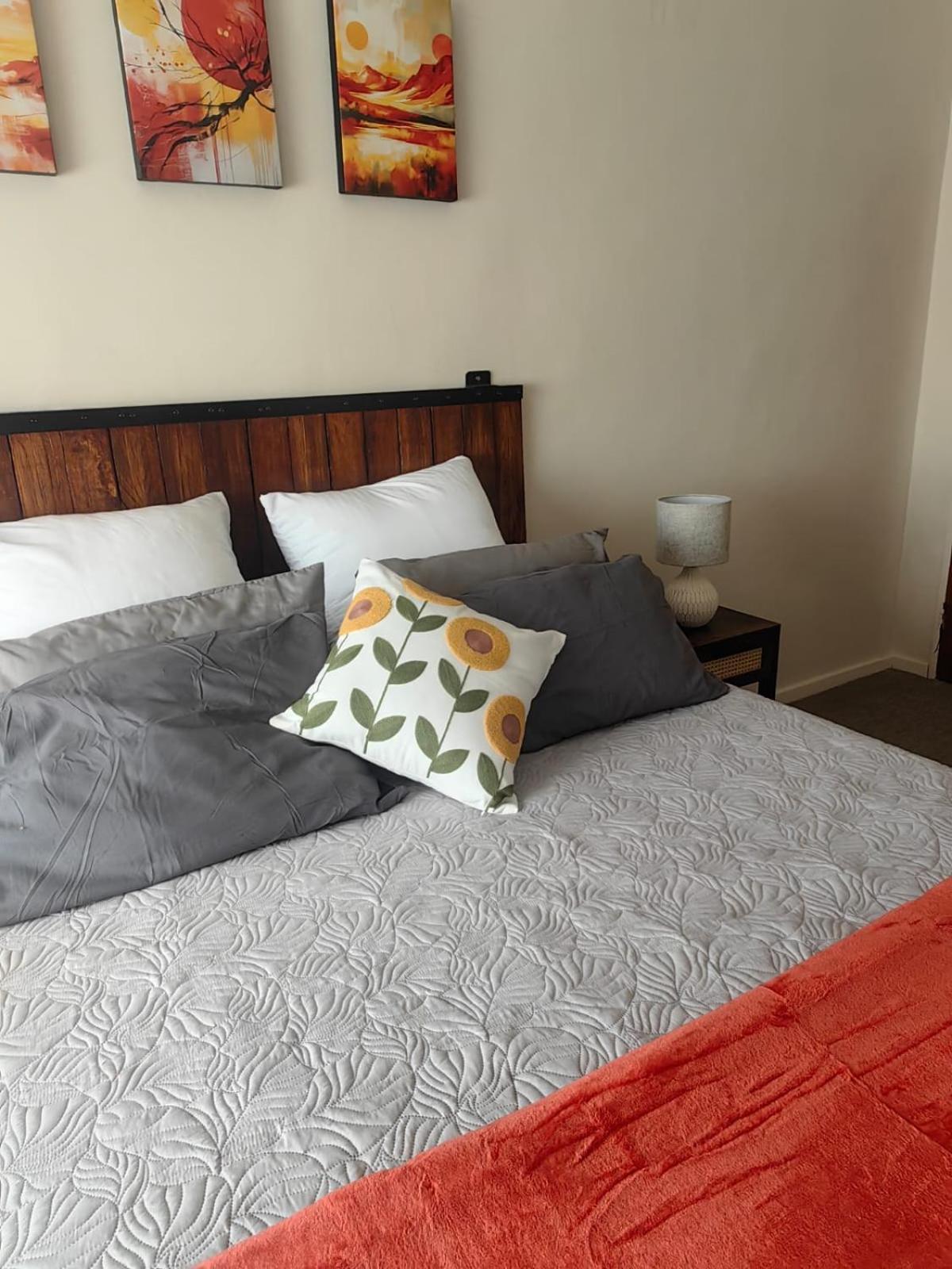 SUNSET Self-Catering Eco Guesthouse