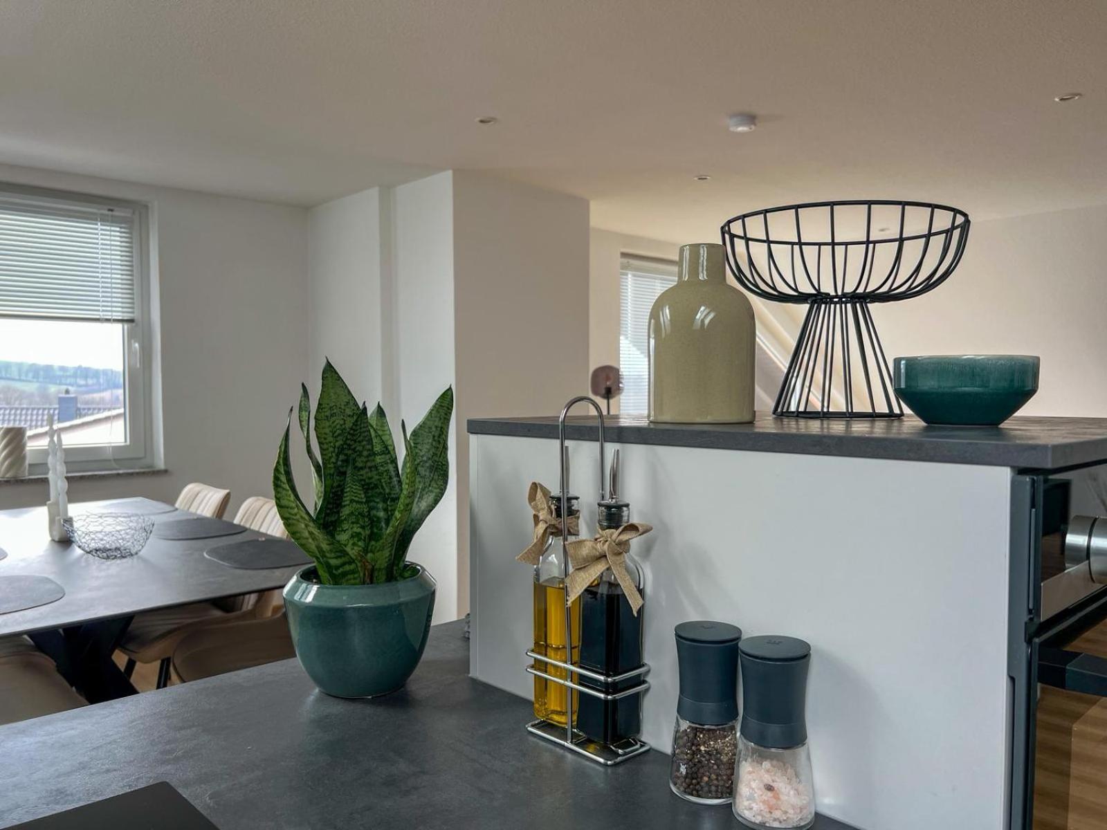 MaMa-Apartments - Netflix, Balkon, Arbeitsplatz, WIFI, Waschmaschine, familienfreundlich, kostenloser Parkplatz - 125 qm