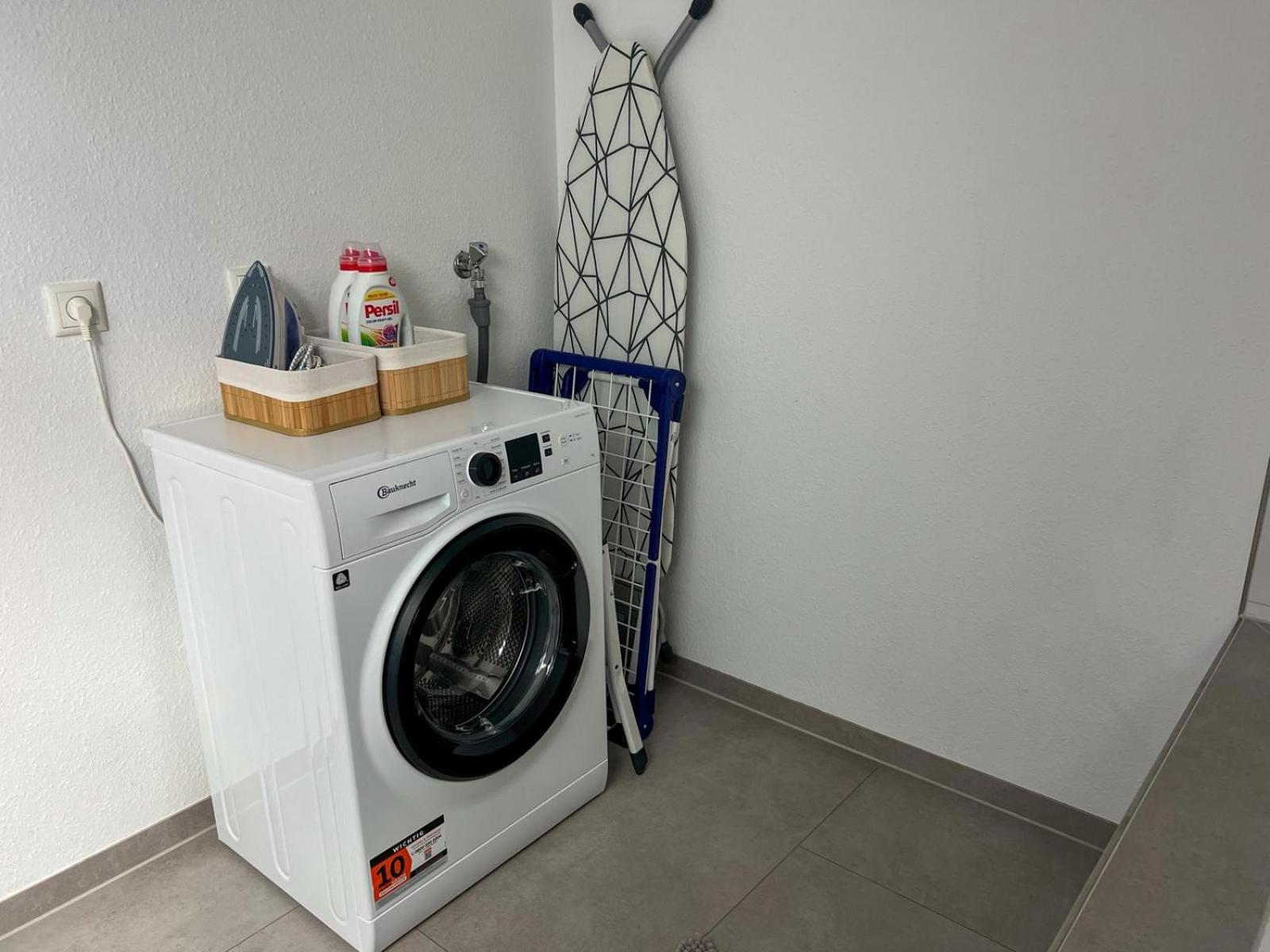 MaMa-Apartments - Netflix, Balkon, Arbeitsplatz, WIFI, Waschmaschine, familienfreundlich, kostenloser Parkplatz - 125 qm