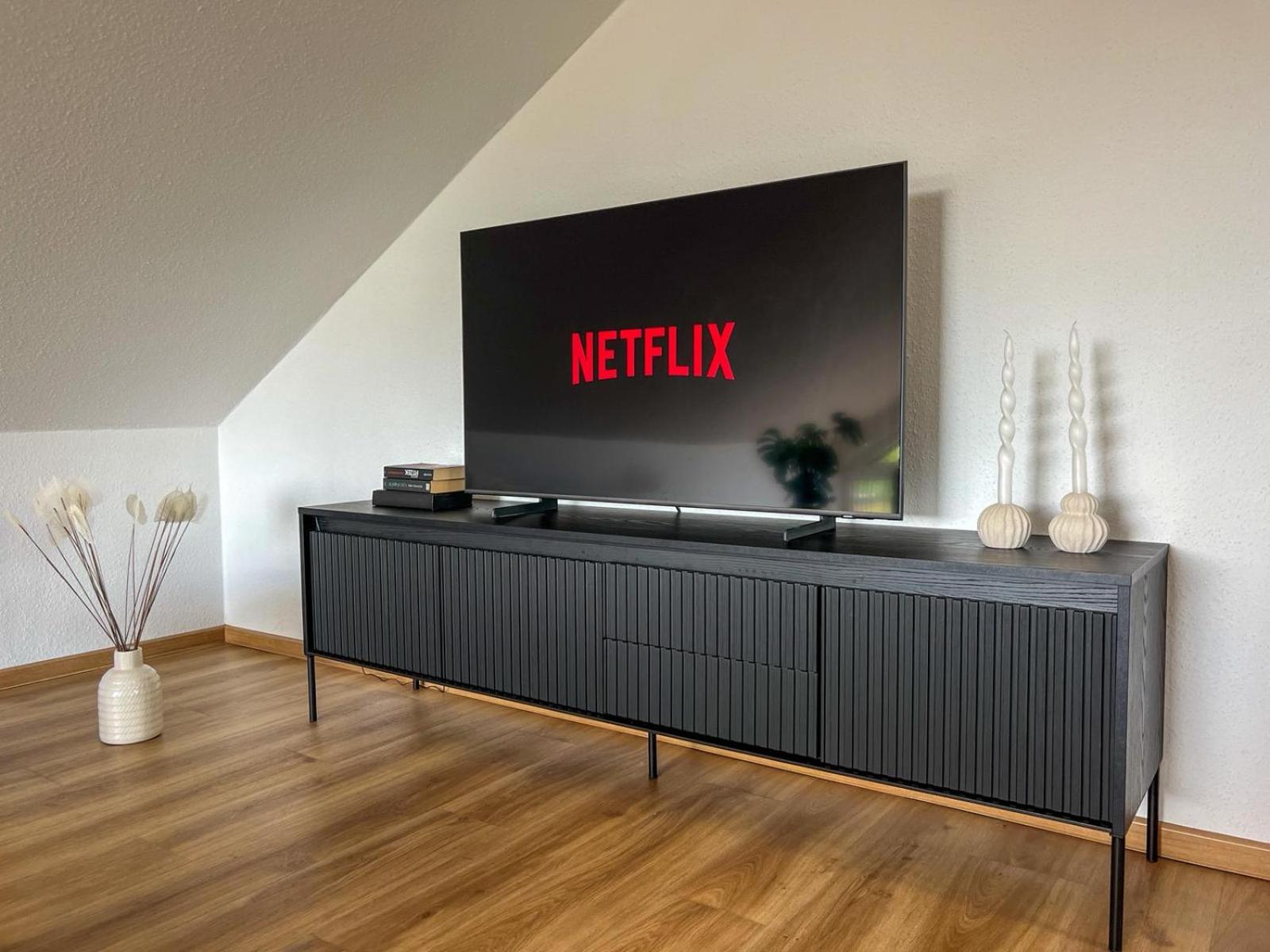 MaMa-Apartments - Netflix, Balkon, Arbeitsplatz, WIFI, Waschmaschine, familienfreundlich, kostenloser Parkplatz - 125 qm