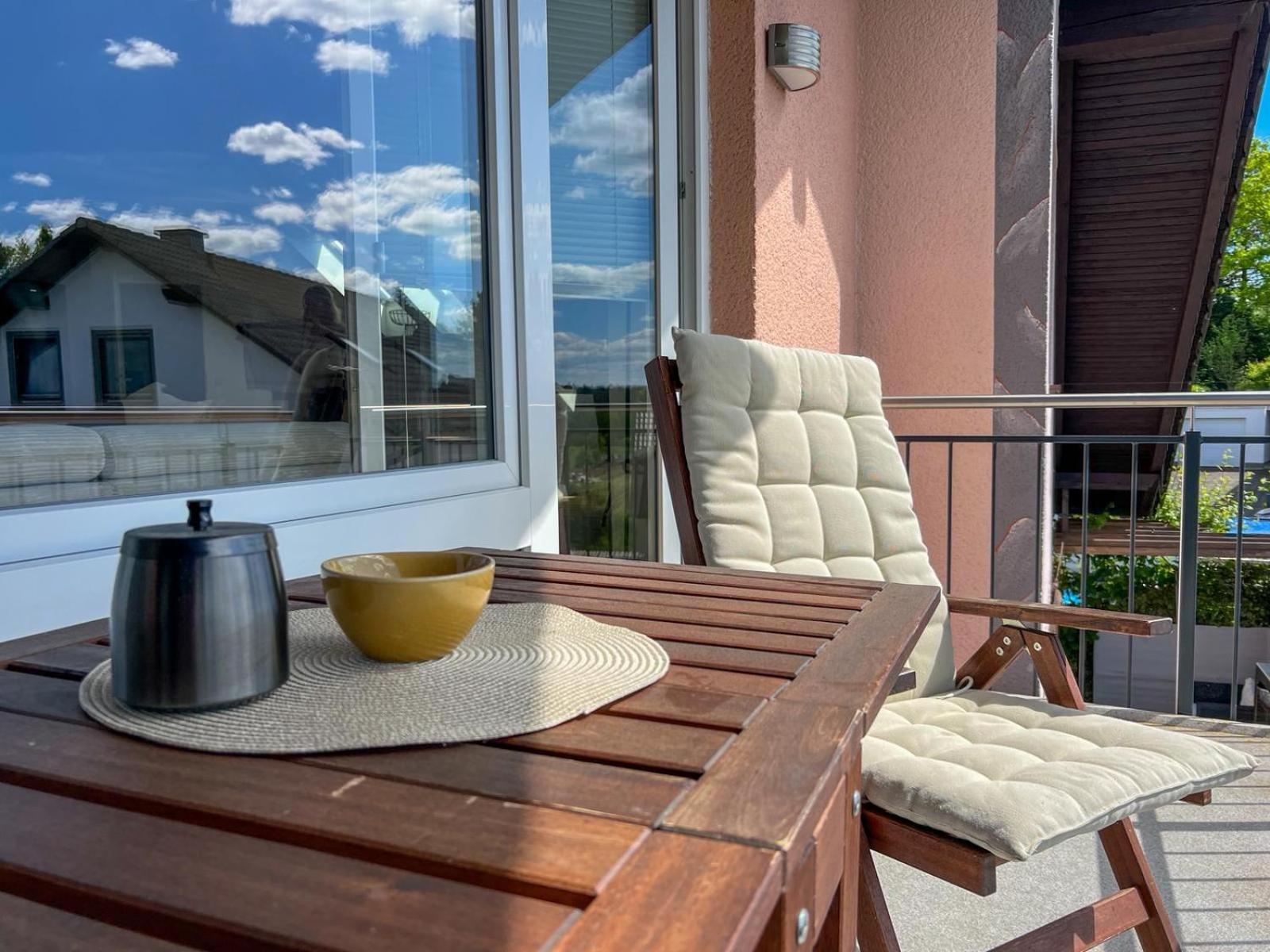 MaMa-Apartments - Netflix, Balkon, Arbeitsplatz, WIFI, Waschmaschine, familienfreundlich, kostenloser Parkplatz - 125 qm