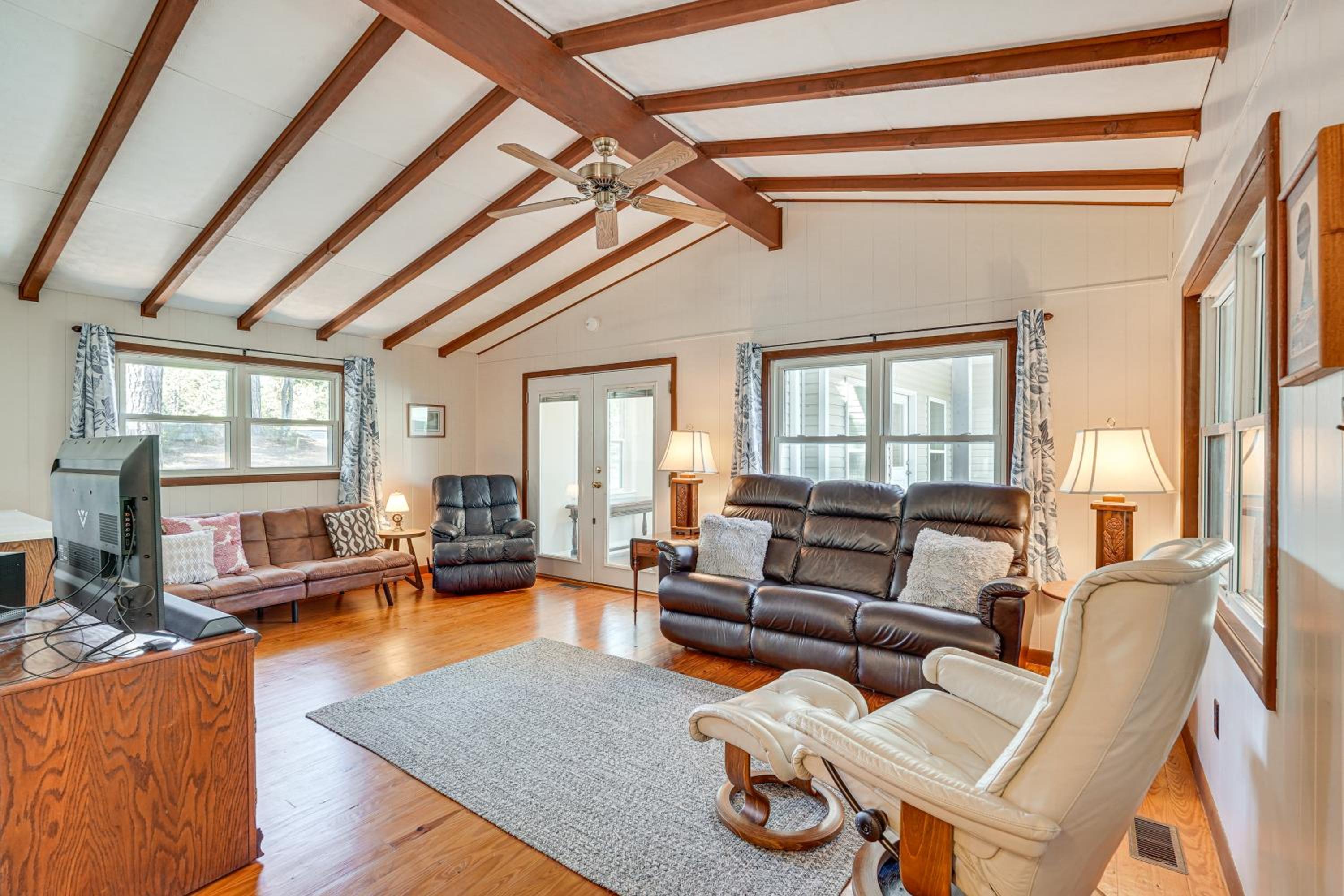 Clarks Hill Lake Retreat! Waterfront Home with Dock