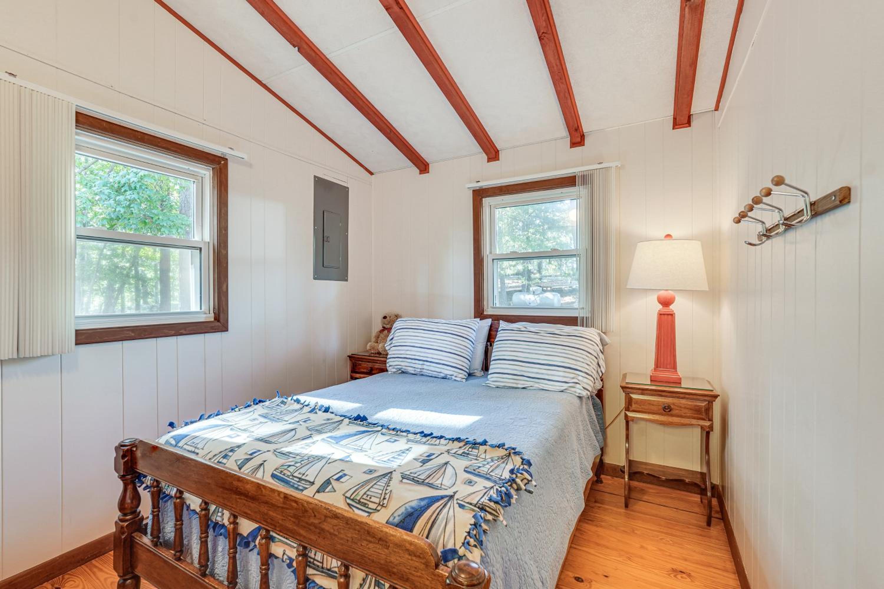 Clarks Hill Lake Retreat! Waterfront Home with Dock