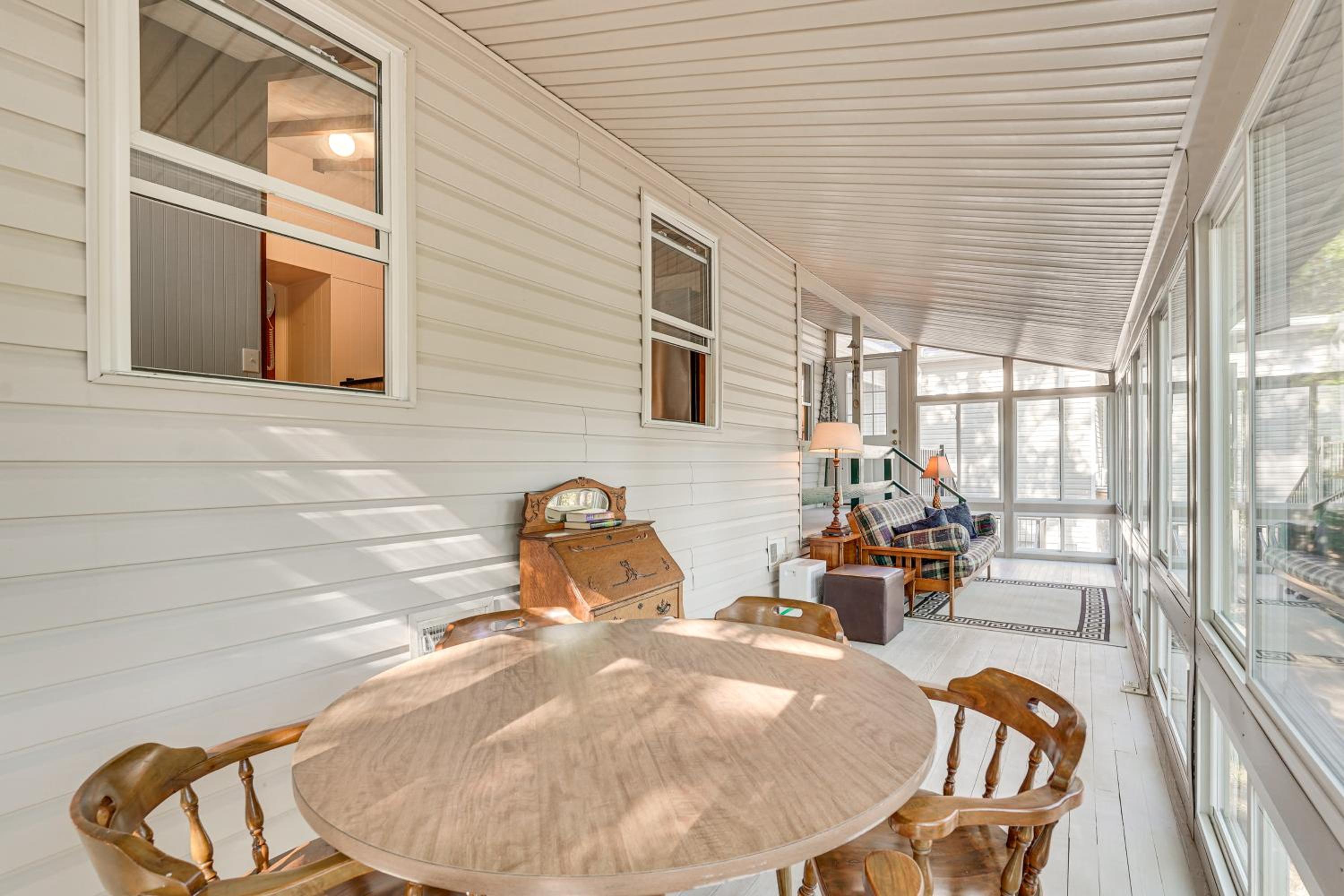 Clarks Hill Lake Retreat! Waterfront Home with Dock