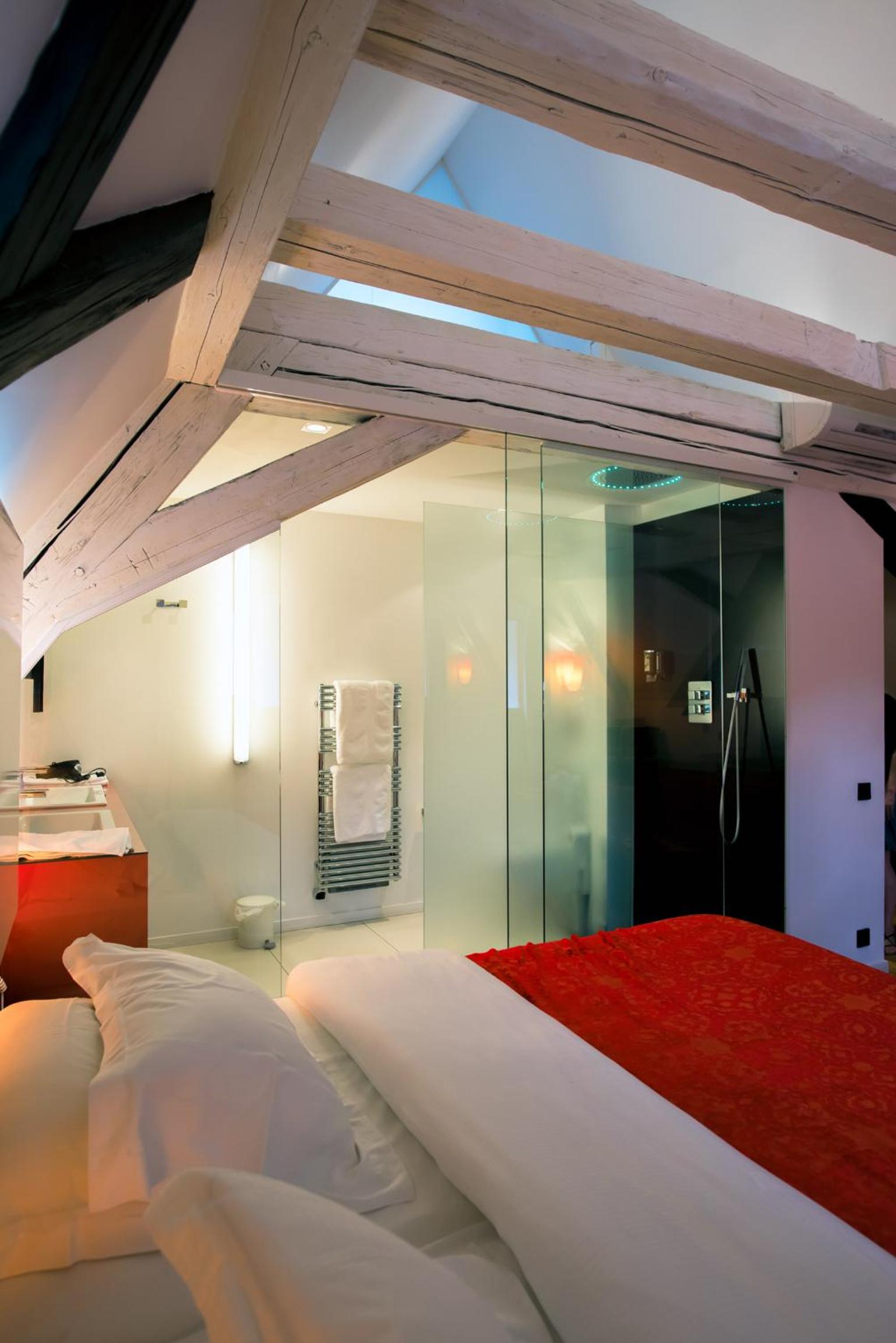 Le B. Suites, Chambres & Restaurant