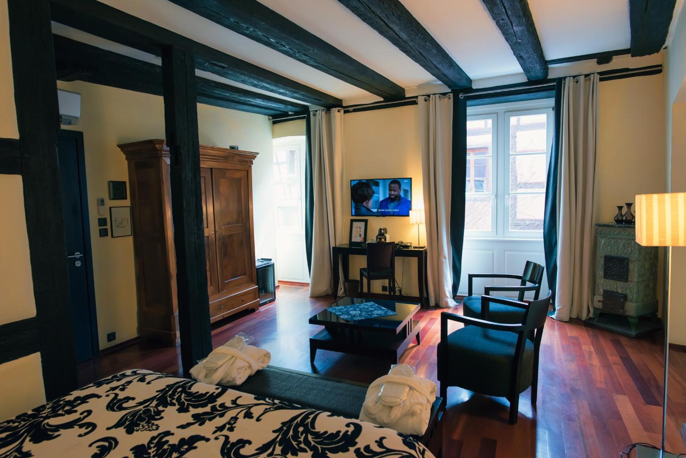 Le B. Suites, Chambres & Restaurant