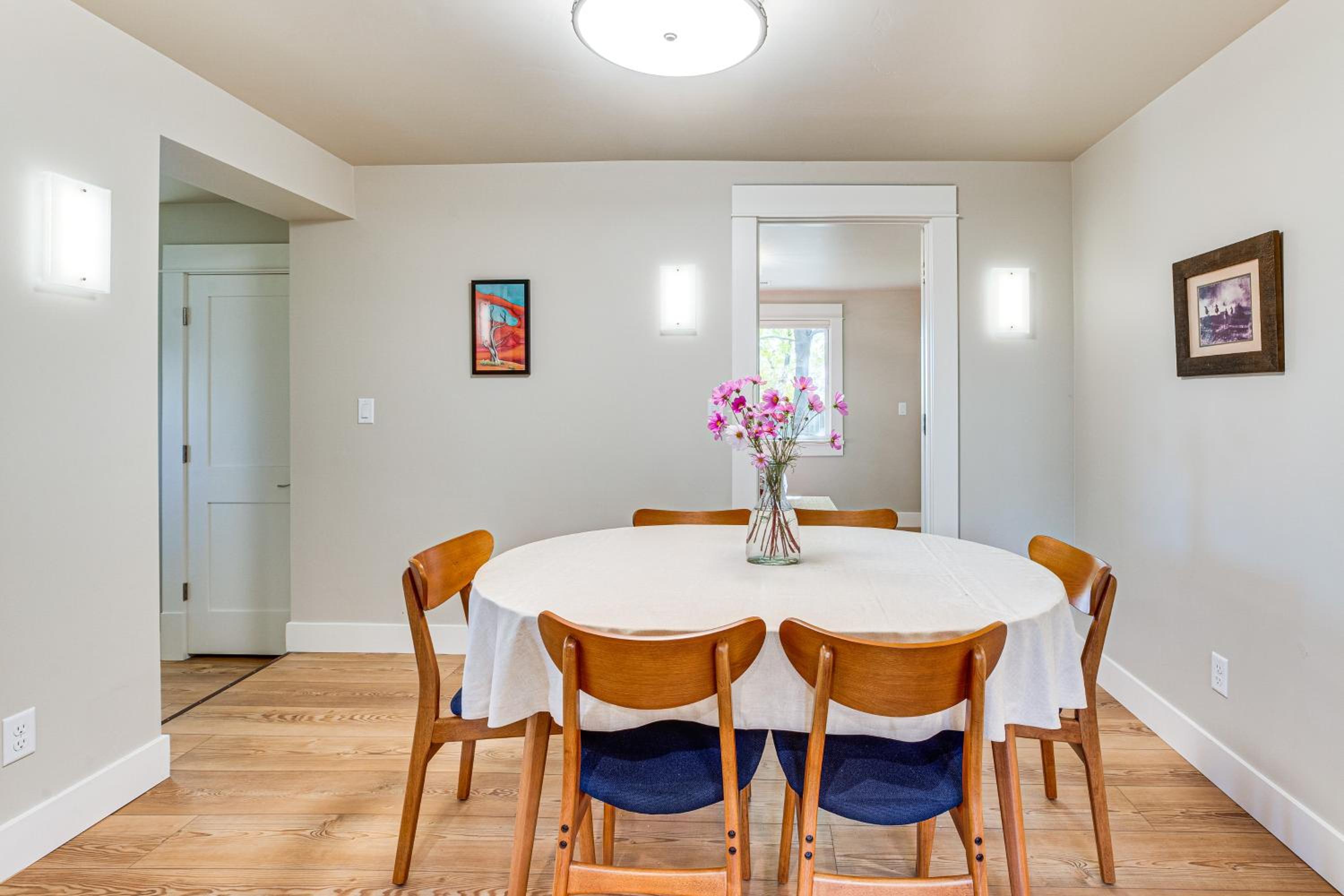 Off the Rails in Palisade Wine Country Retreat!