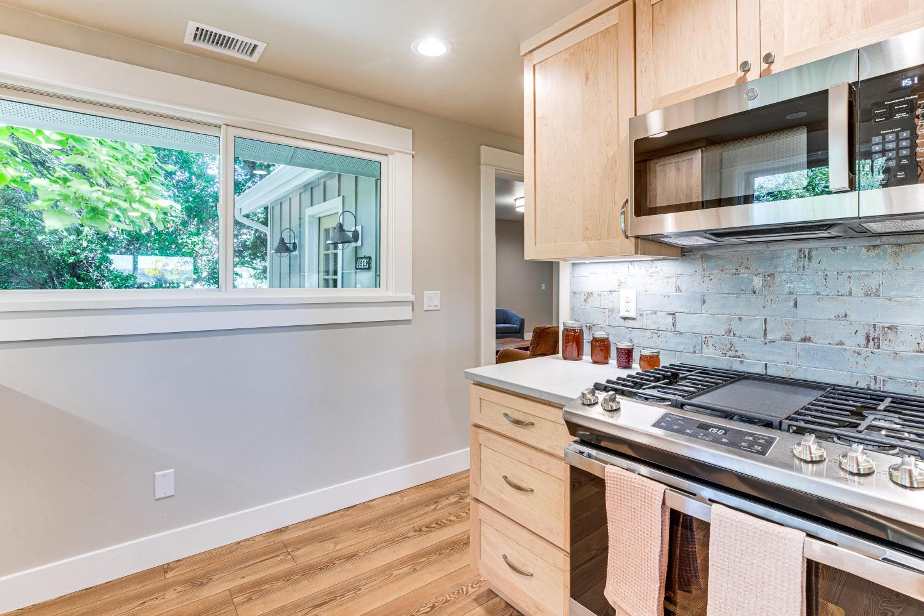 Off the Rails in Palisade Wine Country Retreat!