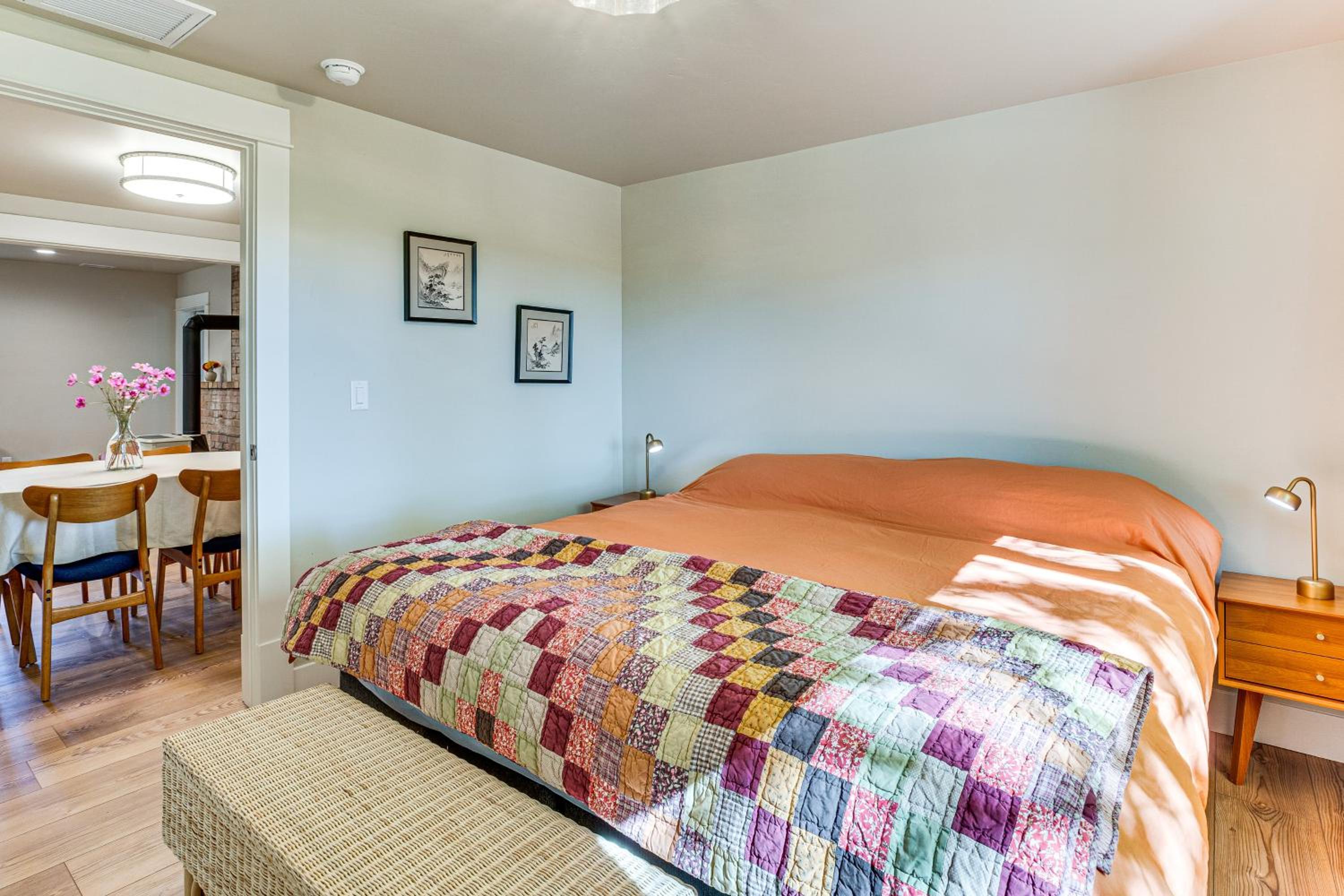 Off the Rails in Palisade Wine Country Retreat!