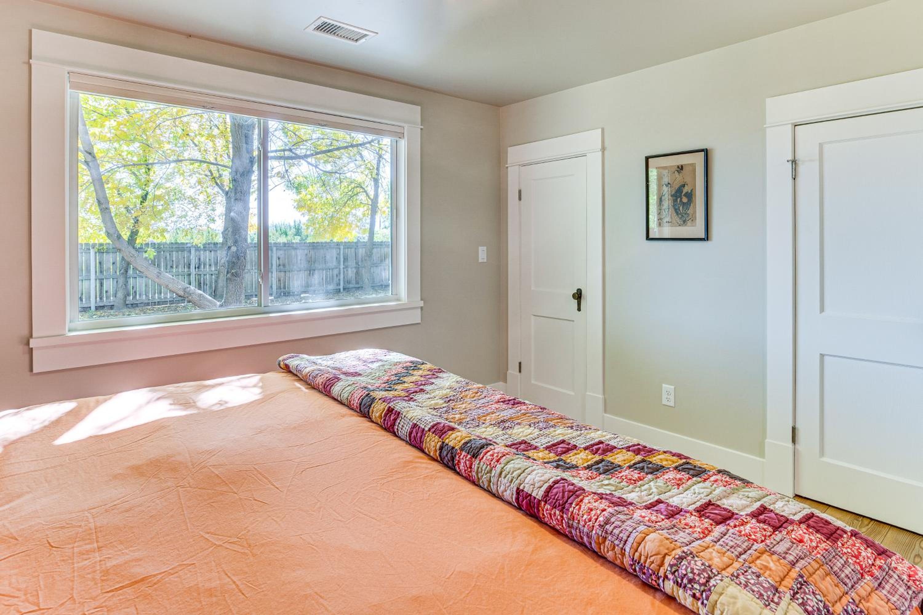 Off the Rails in Palisade Wine Country Retreat!