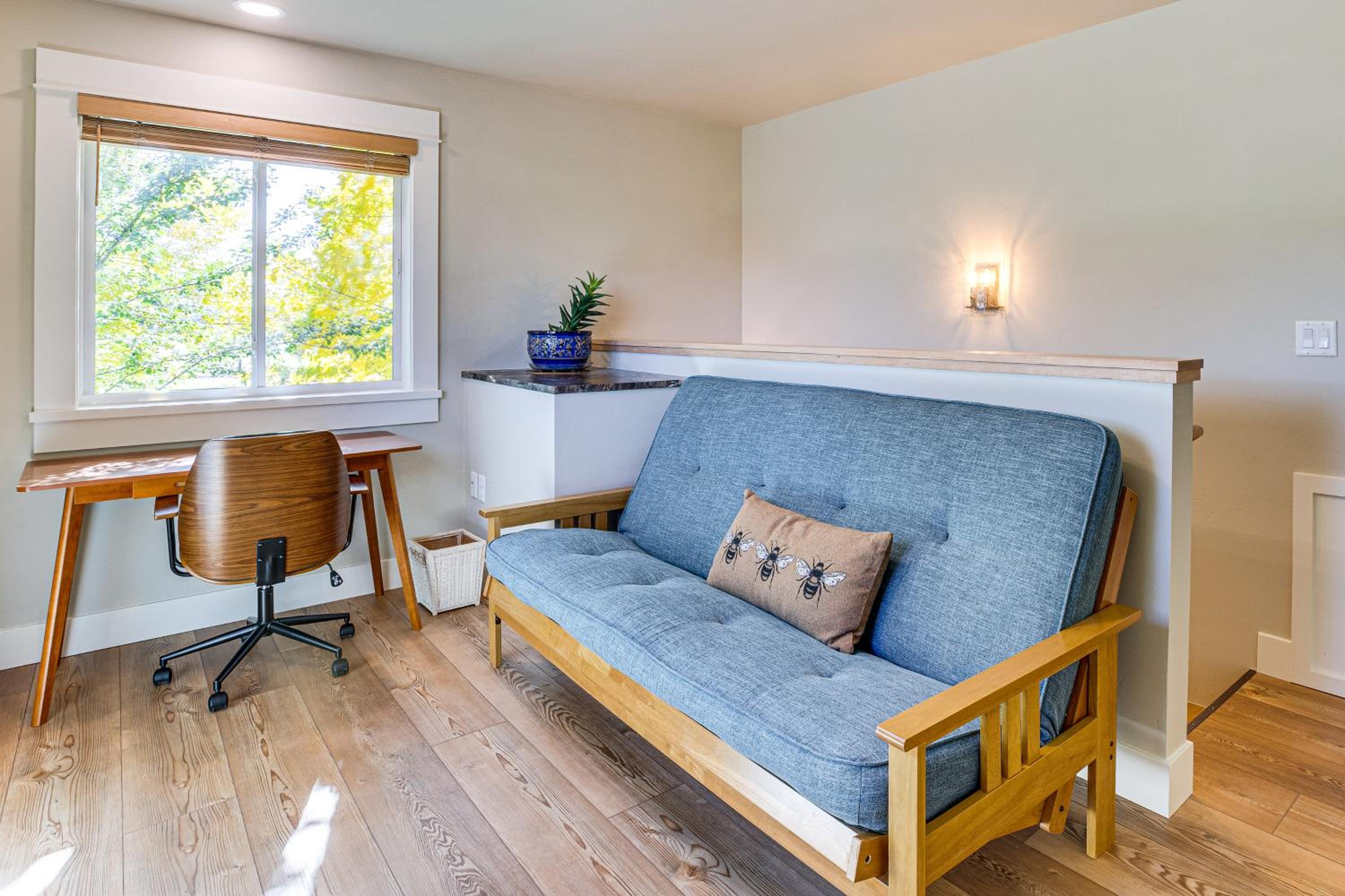 Off the Rails in Palisade Wine Country Retreat!