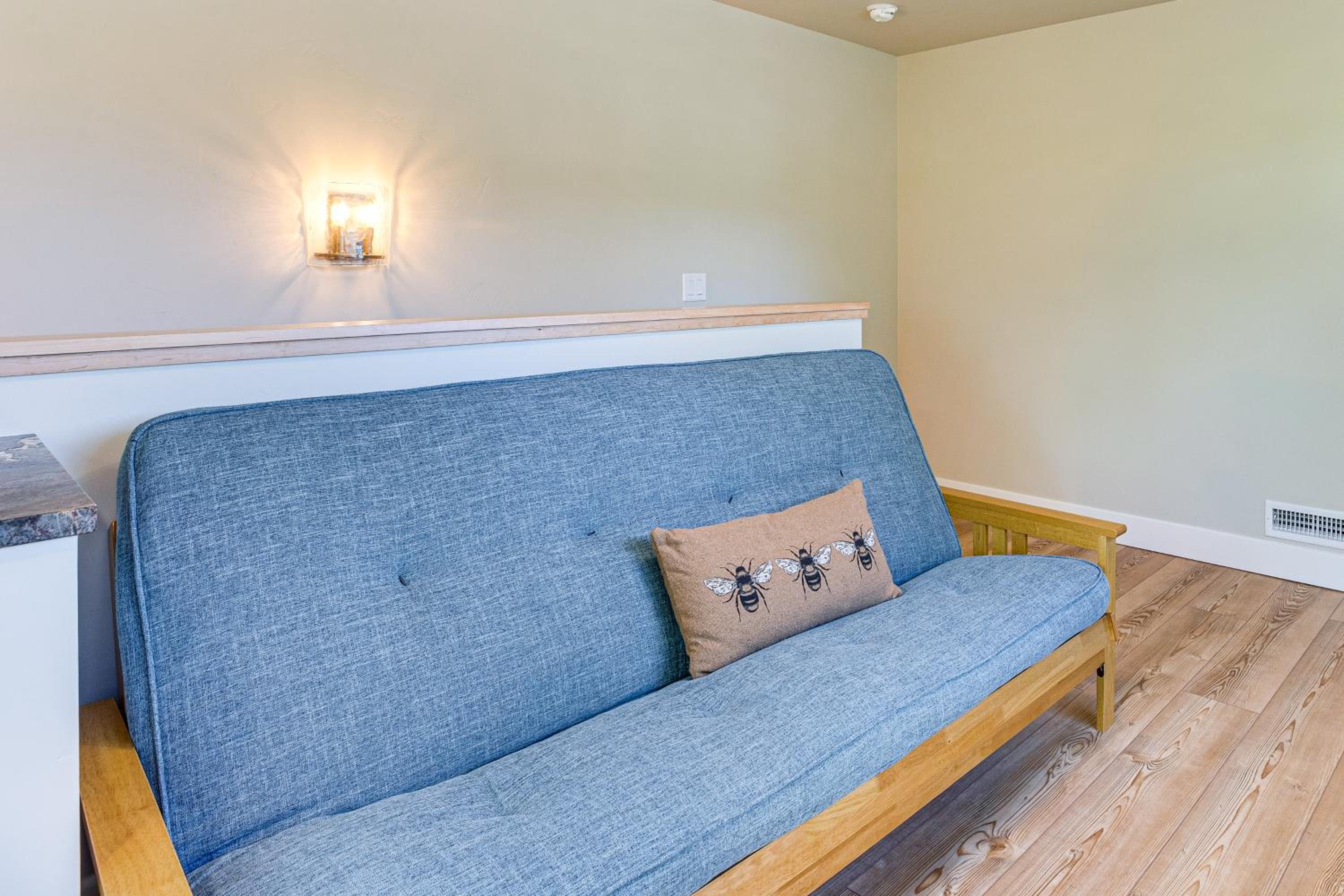 Off the Rails in Palisade Wine Country Retreat!