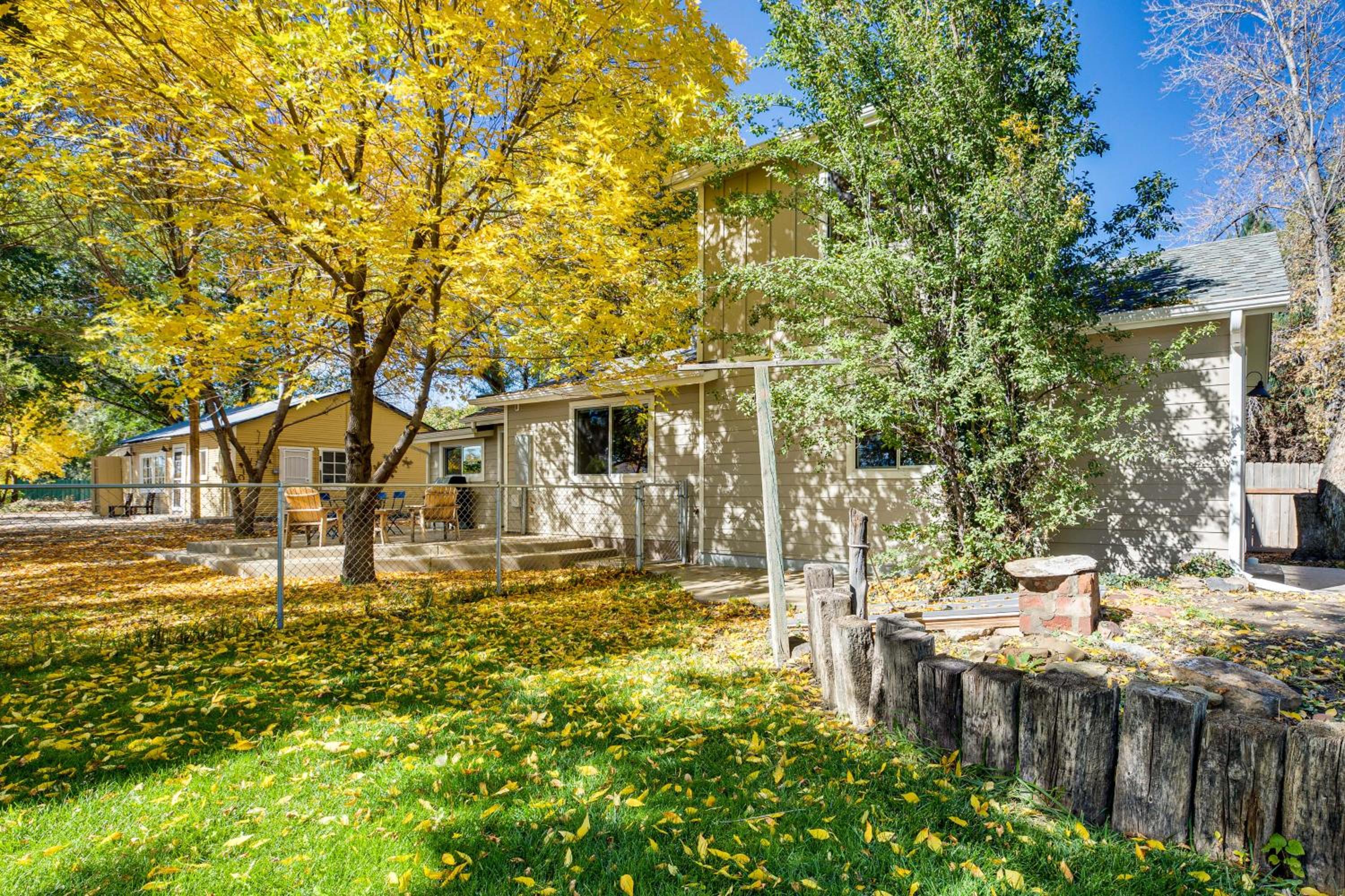 Off the Rails in Palisade Wine Country Retreat!