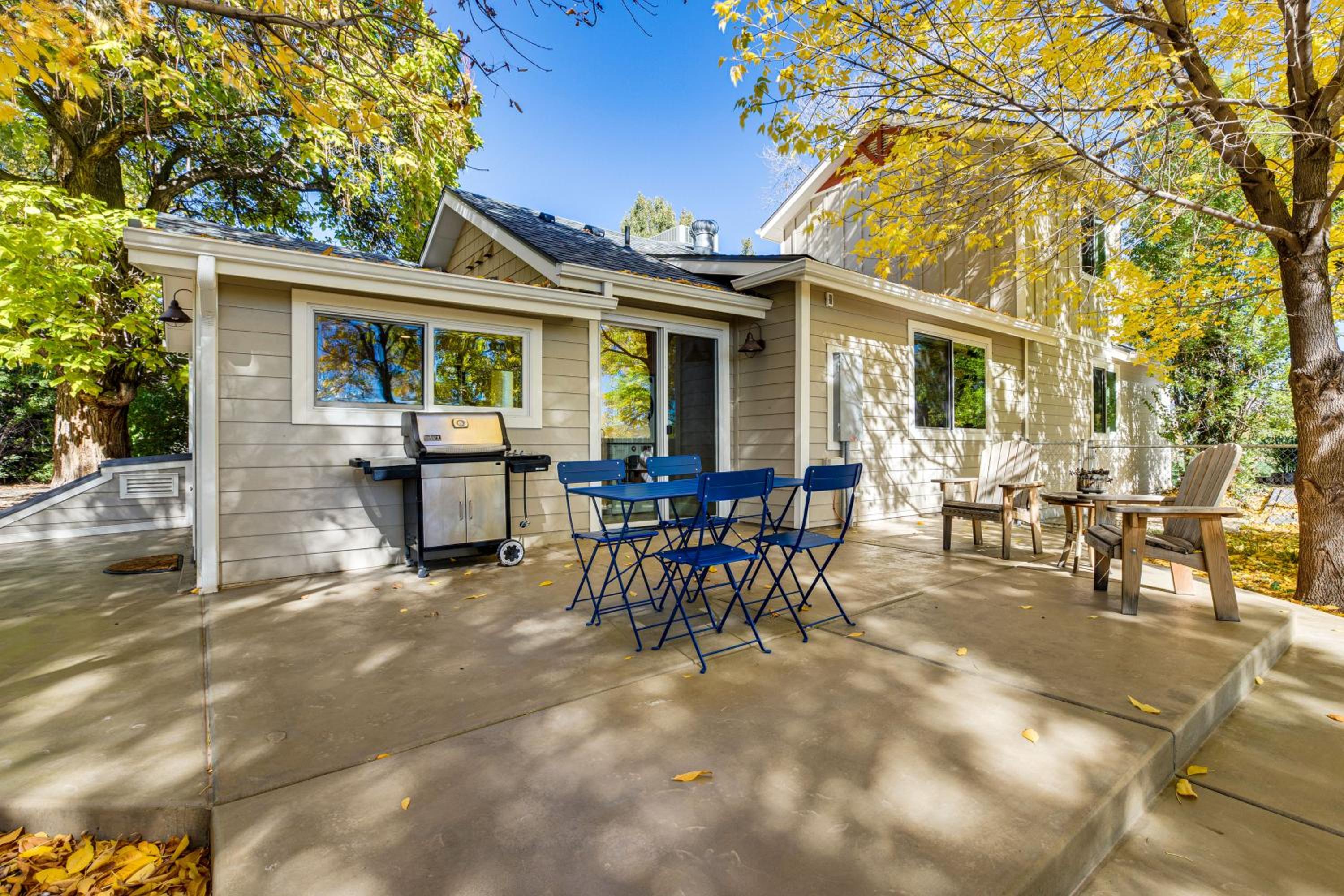 Off the Rails in Palisade Wine Country Retreat!