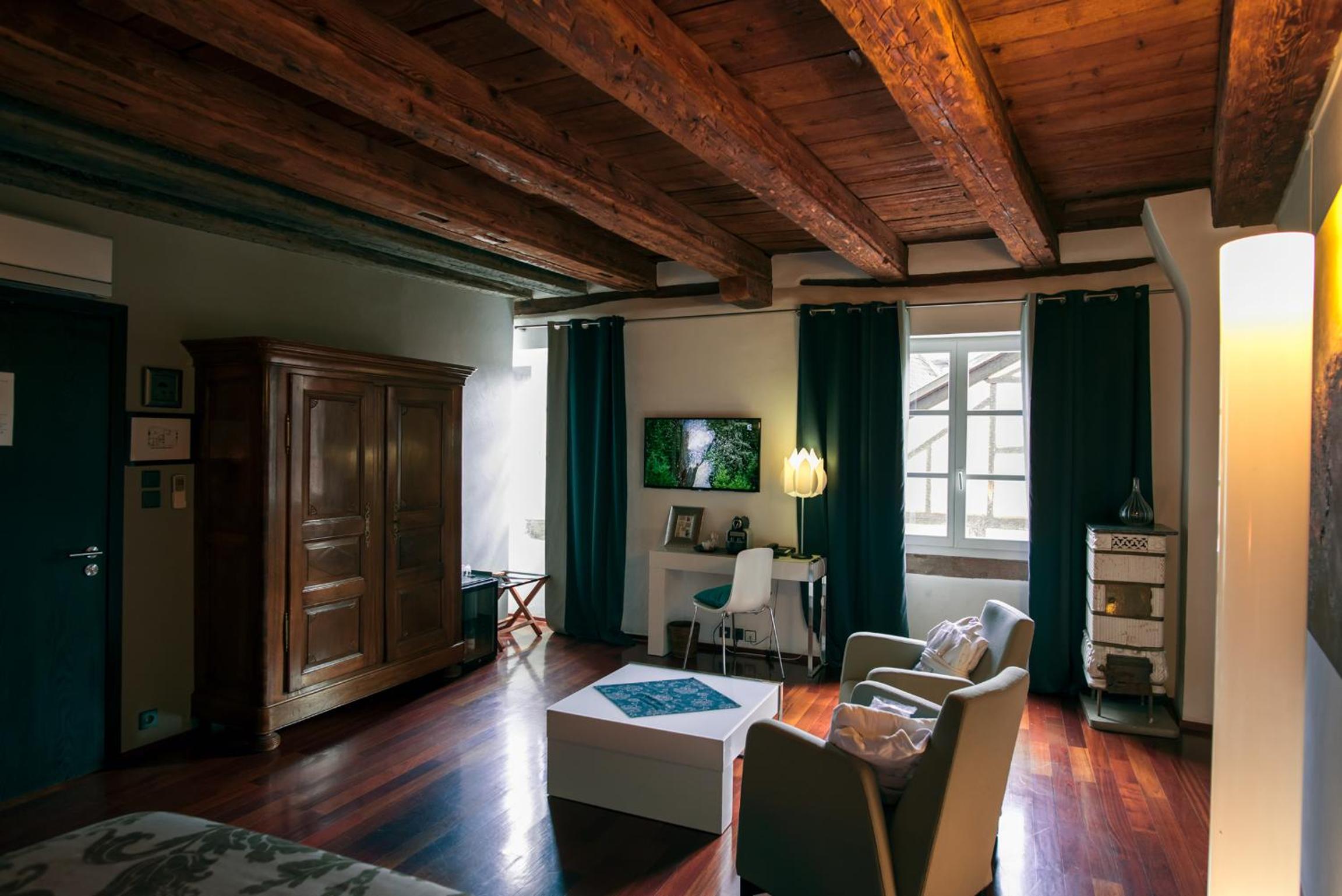 Le B. Suites, Chambres & Restaurant