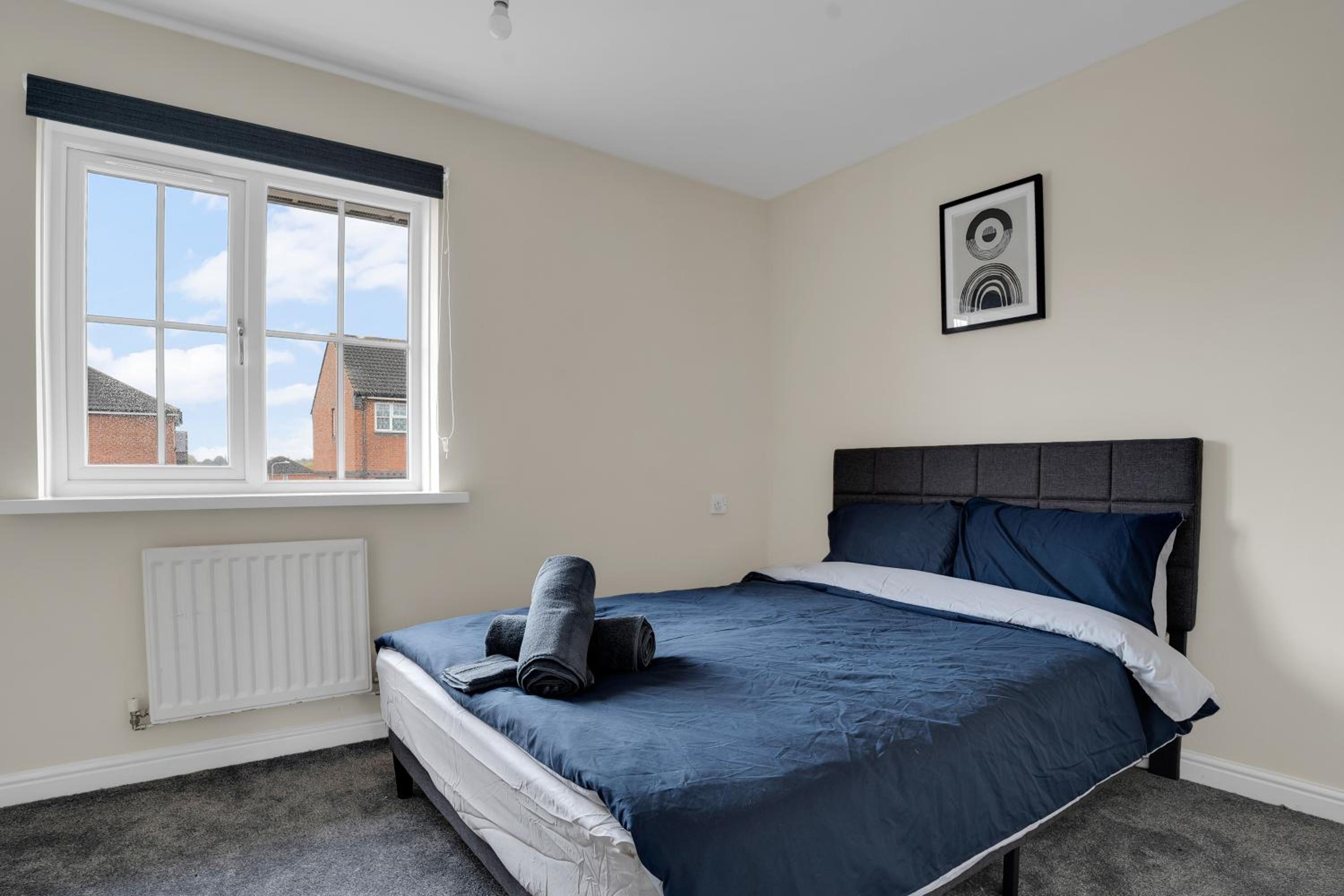 Luxury 2-Bedroom Home 10 Minutes from Birmingham City Centre