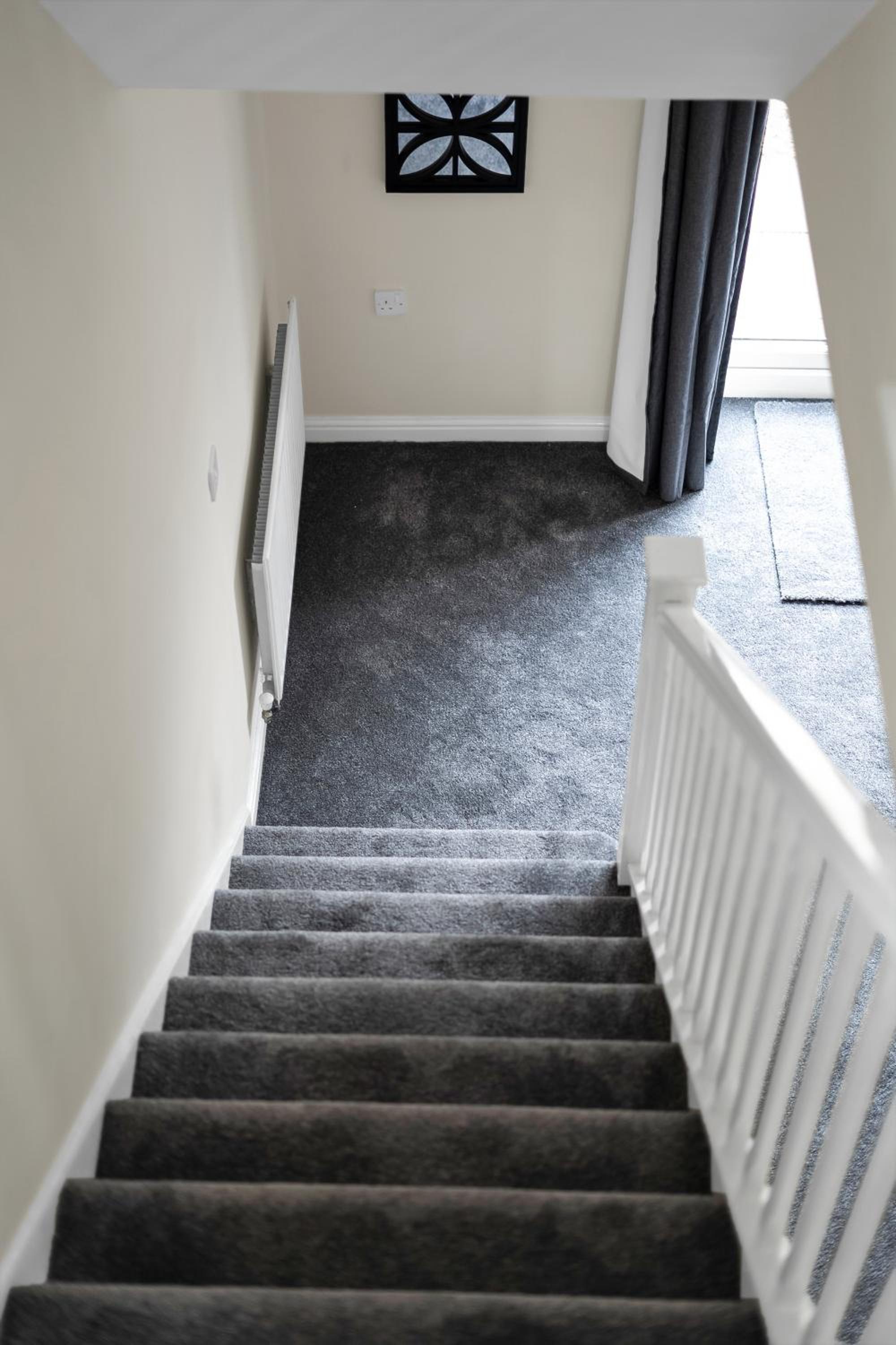 Luxury 2-Bedroom Home 10 Minutes from Birmingham City Centre