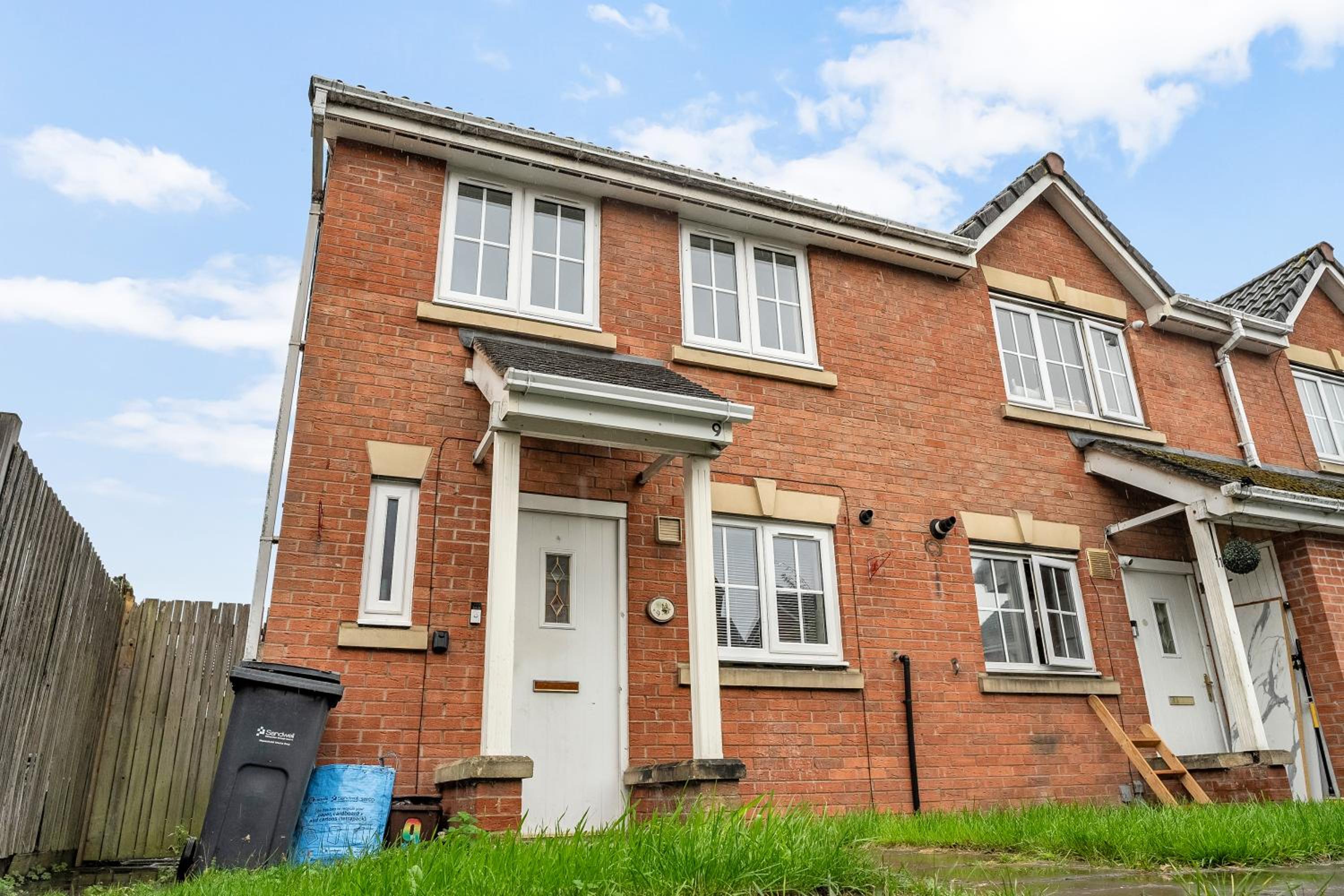 Luxury 2-Bedroom Home 10 Minutes from Birmingham City Centre