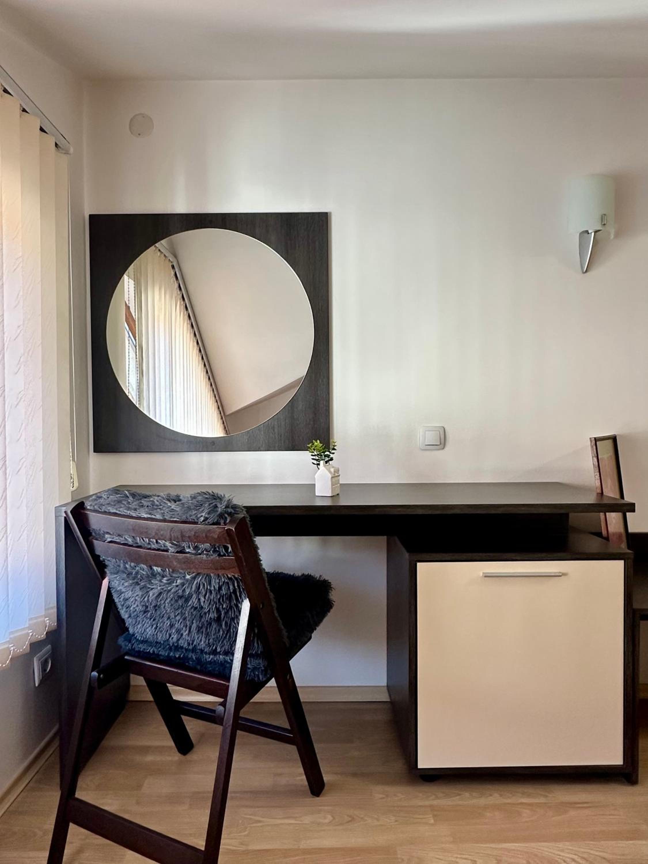 Alpine Apartment Home2Host