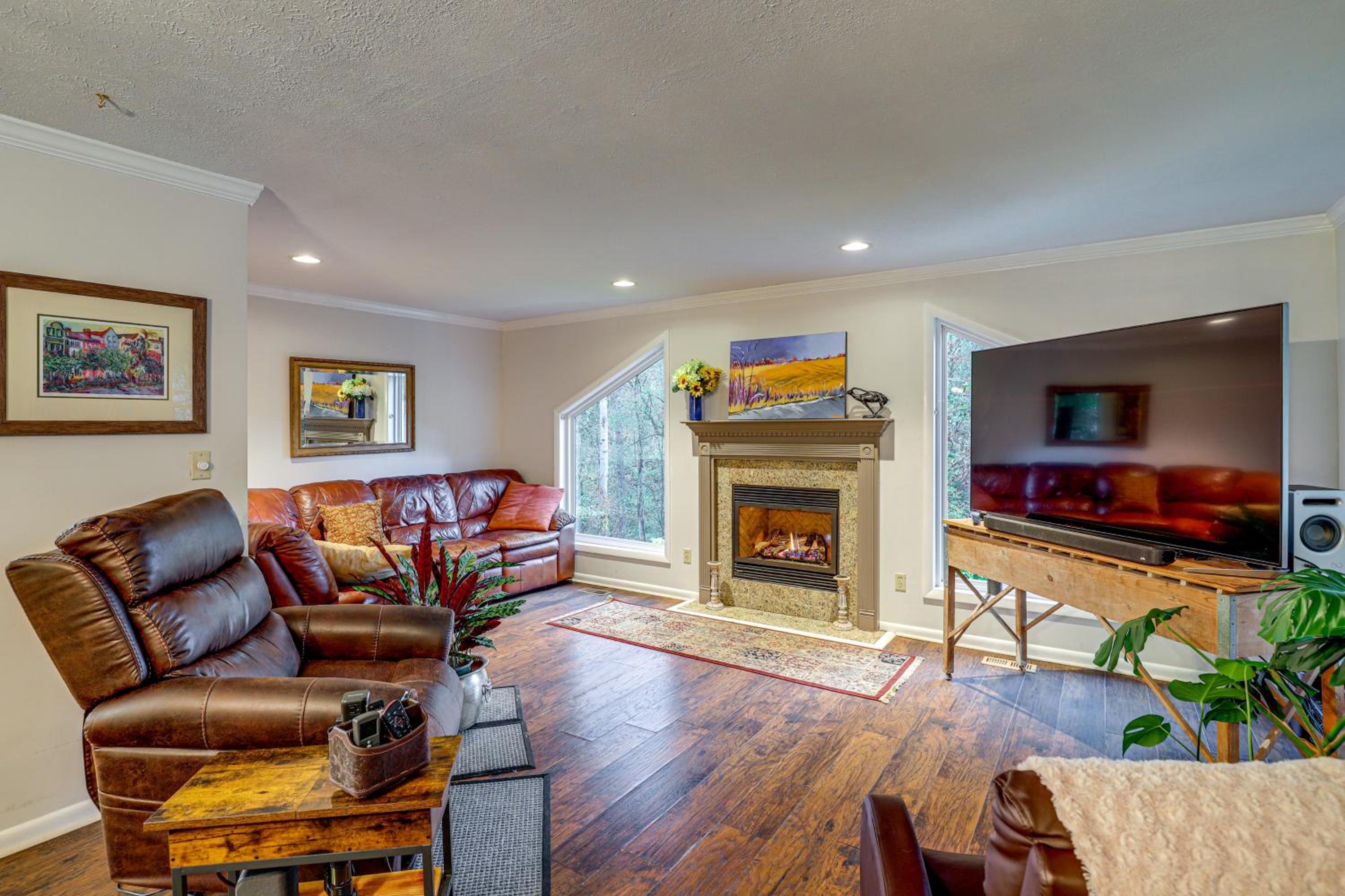 Ski Asheville! Mountain-View Hideaway with Deck