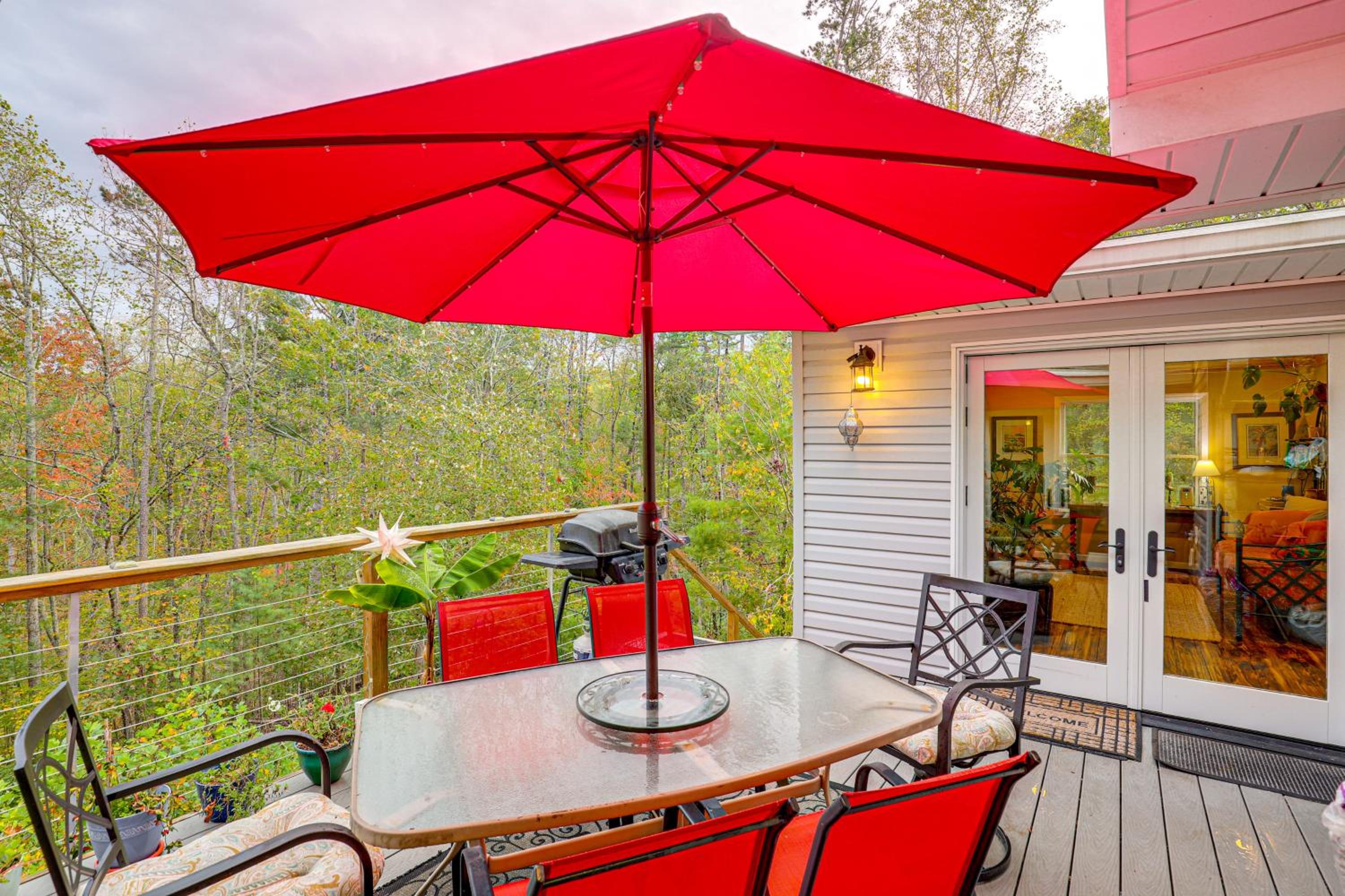 Ski Asheville! Mountain-View Hideaway with Deck