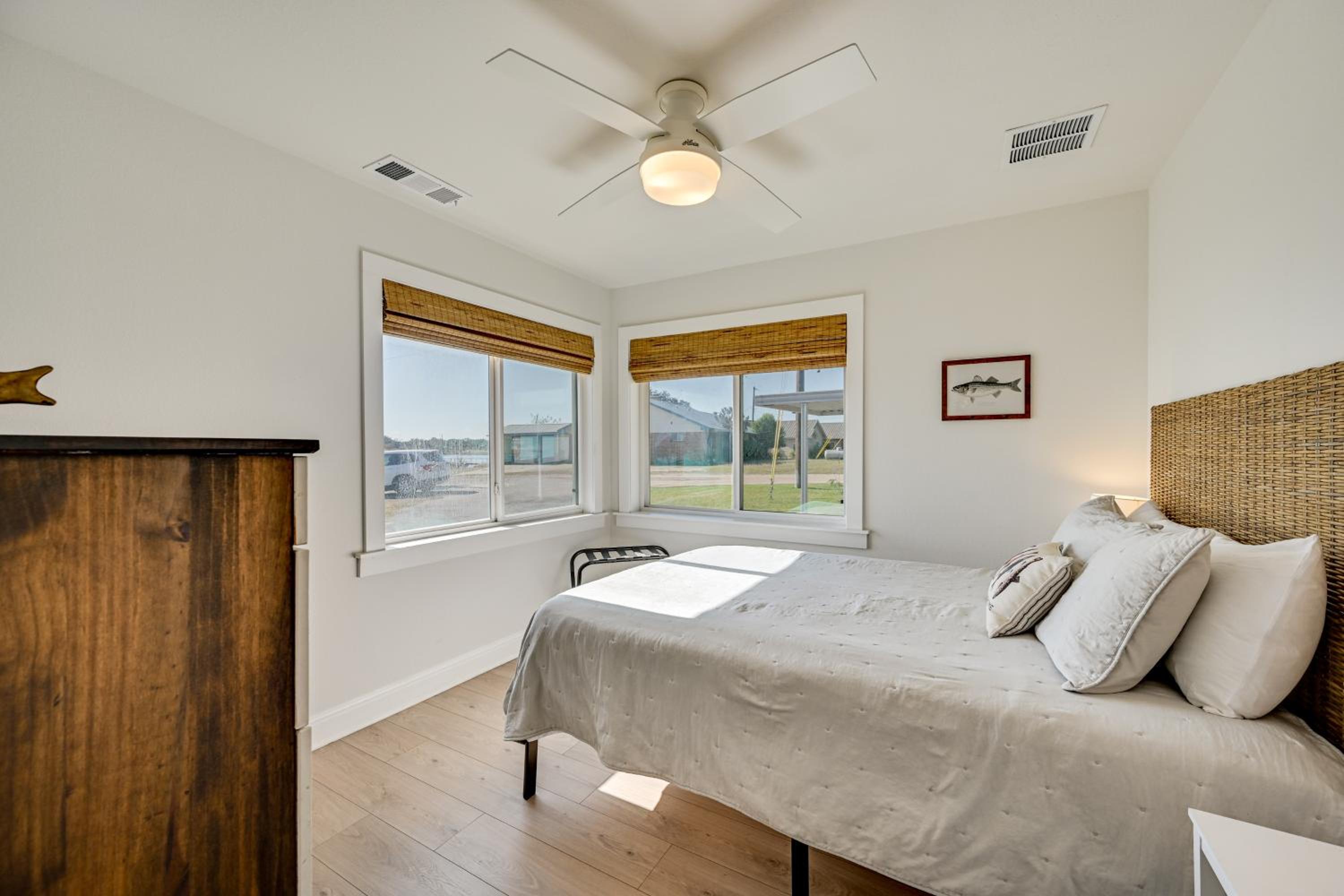 Modern, Spacious! Lake Buchanan Retreat with Hot Tub
