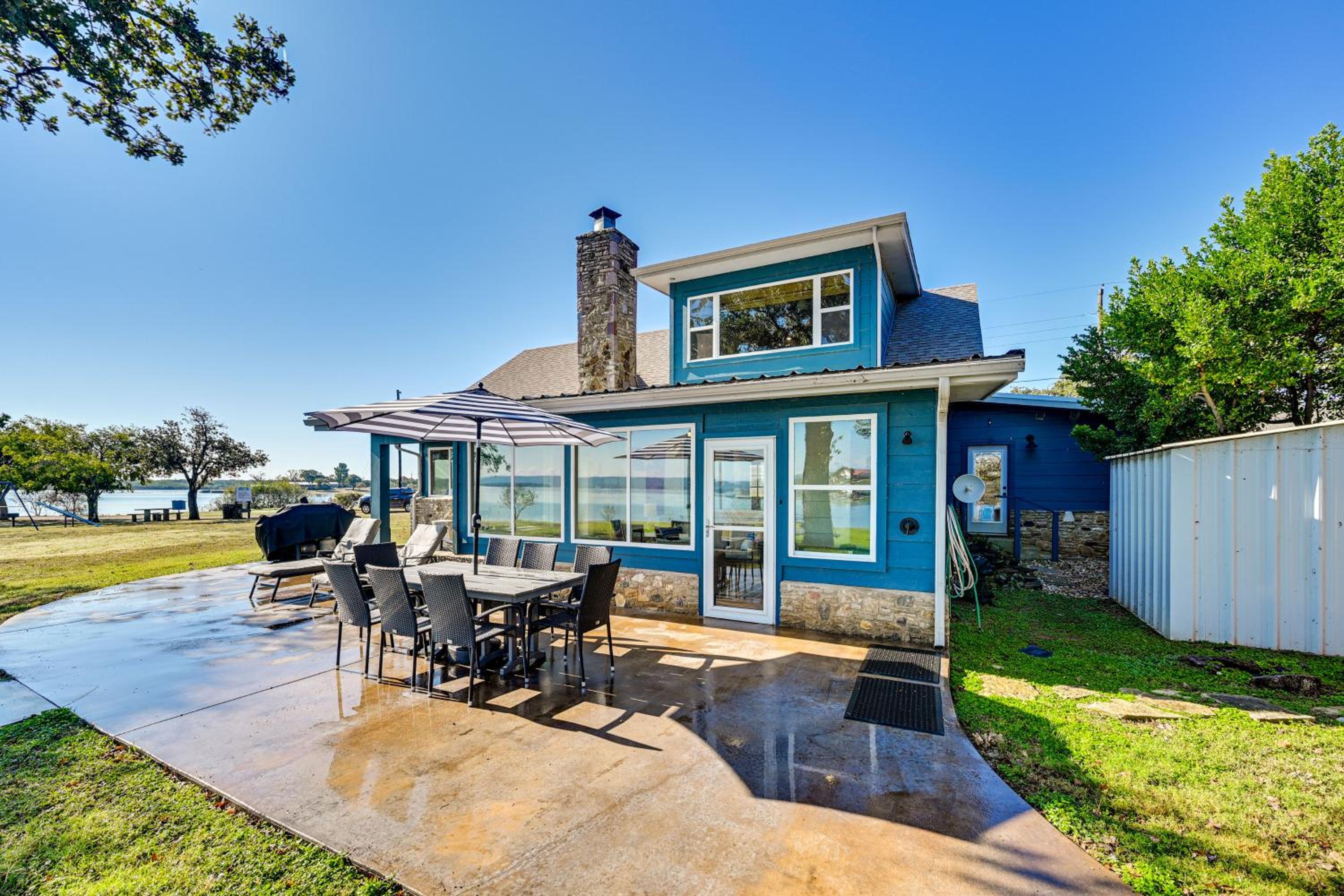 Modern, Spacious! Lake Buchanan Retreat with Hot Tub