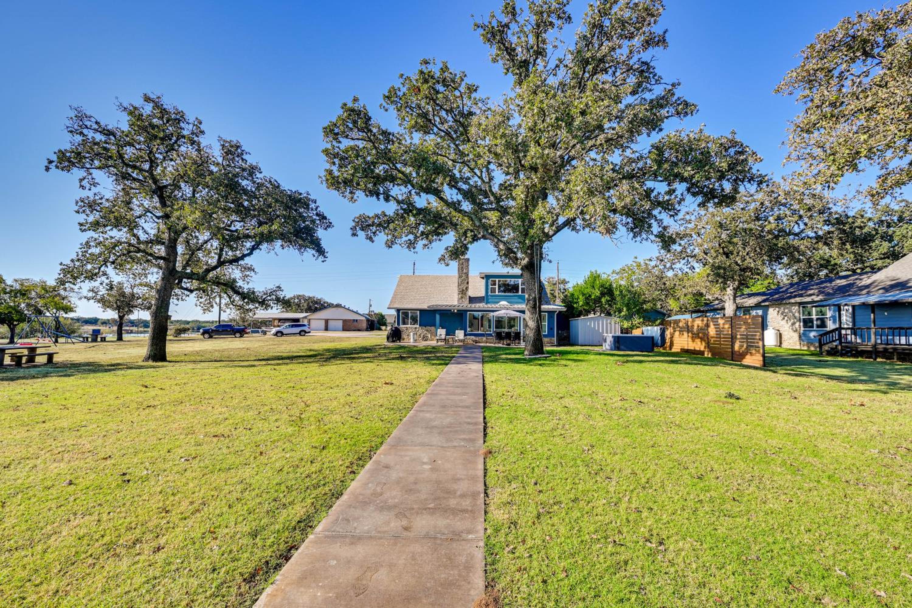 Modern, Spacious! Lake Buchanan Retreat with Hot Tub