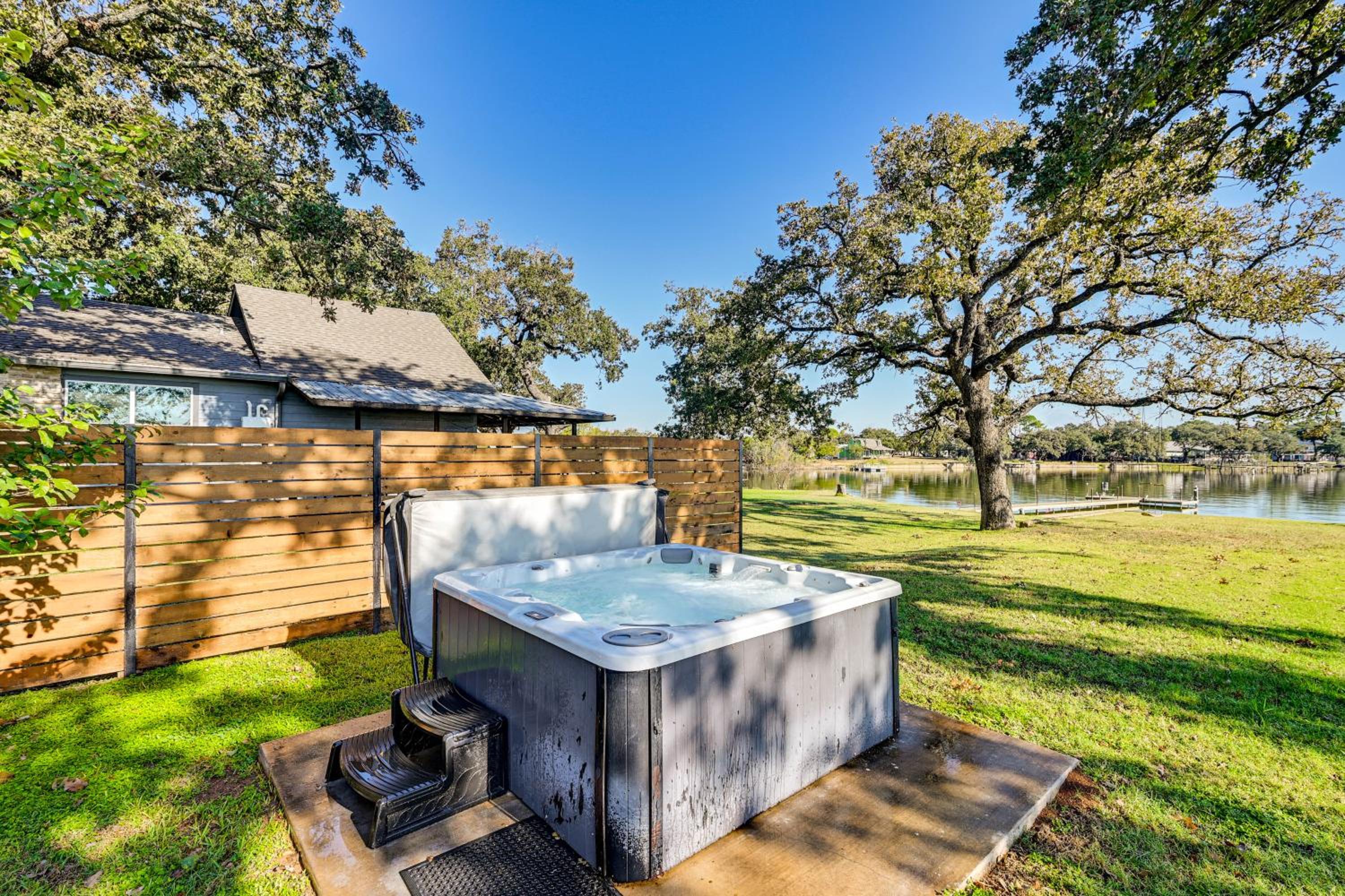 Modern, Spacious! Lake Buchanan Retreat with Hot Tub