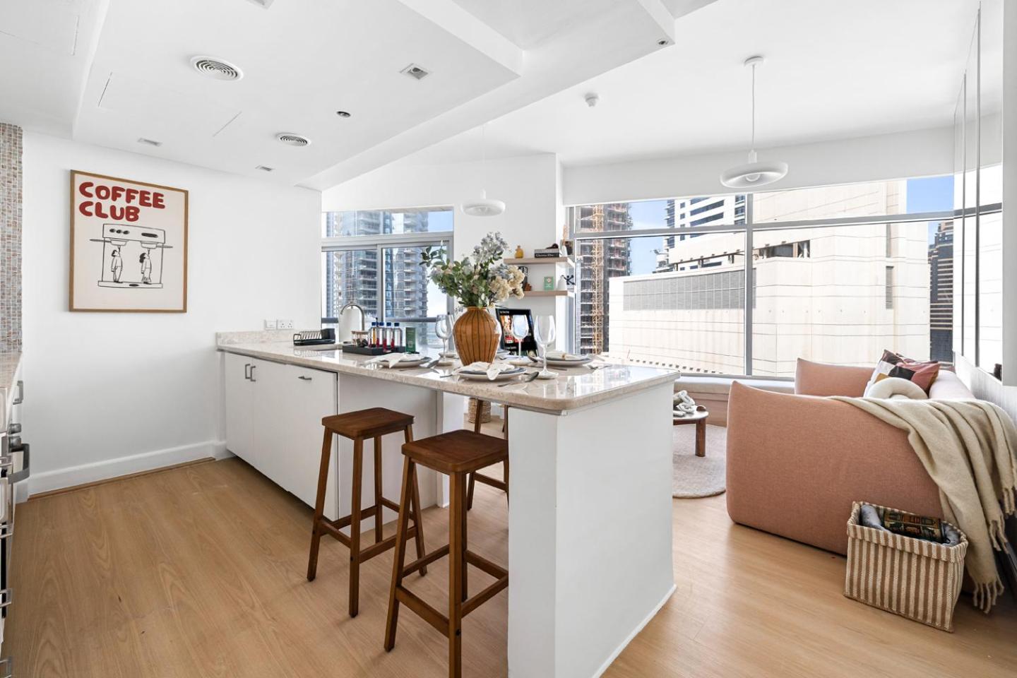 High-Floor 2BR in Dubai Marina with Balcony