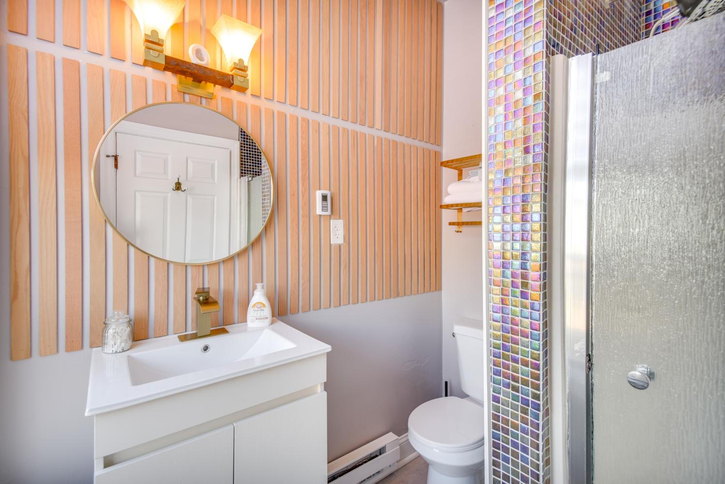 Steps to Elizabeth River and Dtwn! Portsmouth Condo