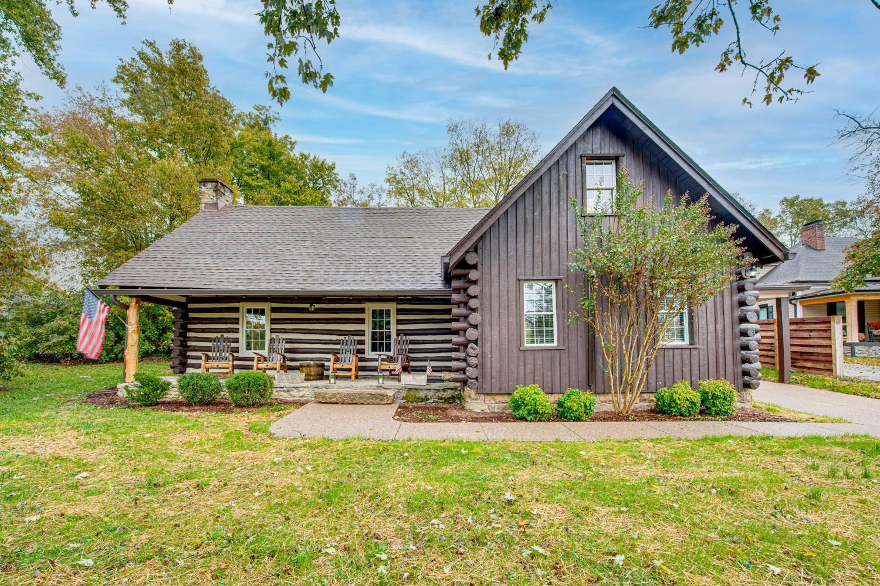 Family Holiday Cabin in Kentucky with Hot Tub!
