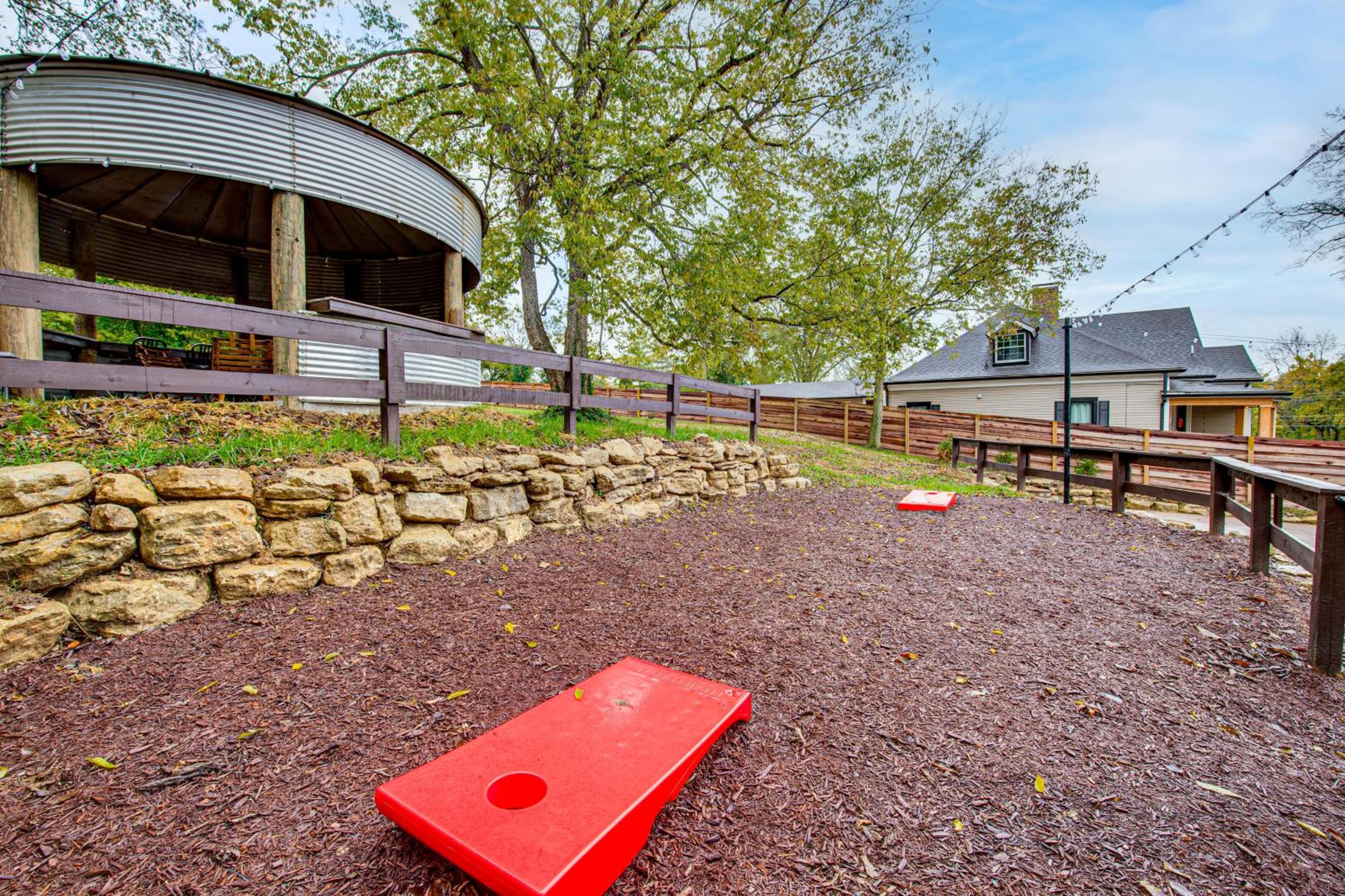 Family Holiday Cabin in Kentucky with Hot Tub!